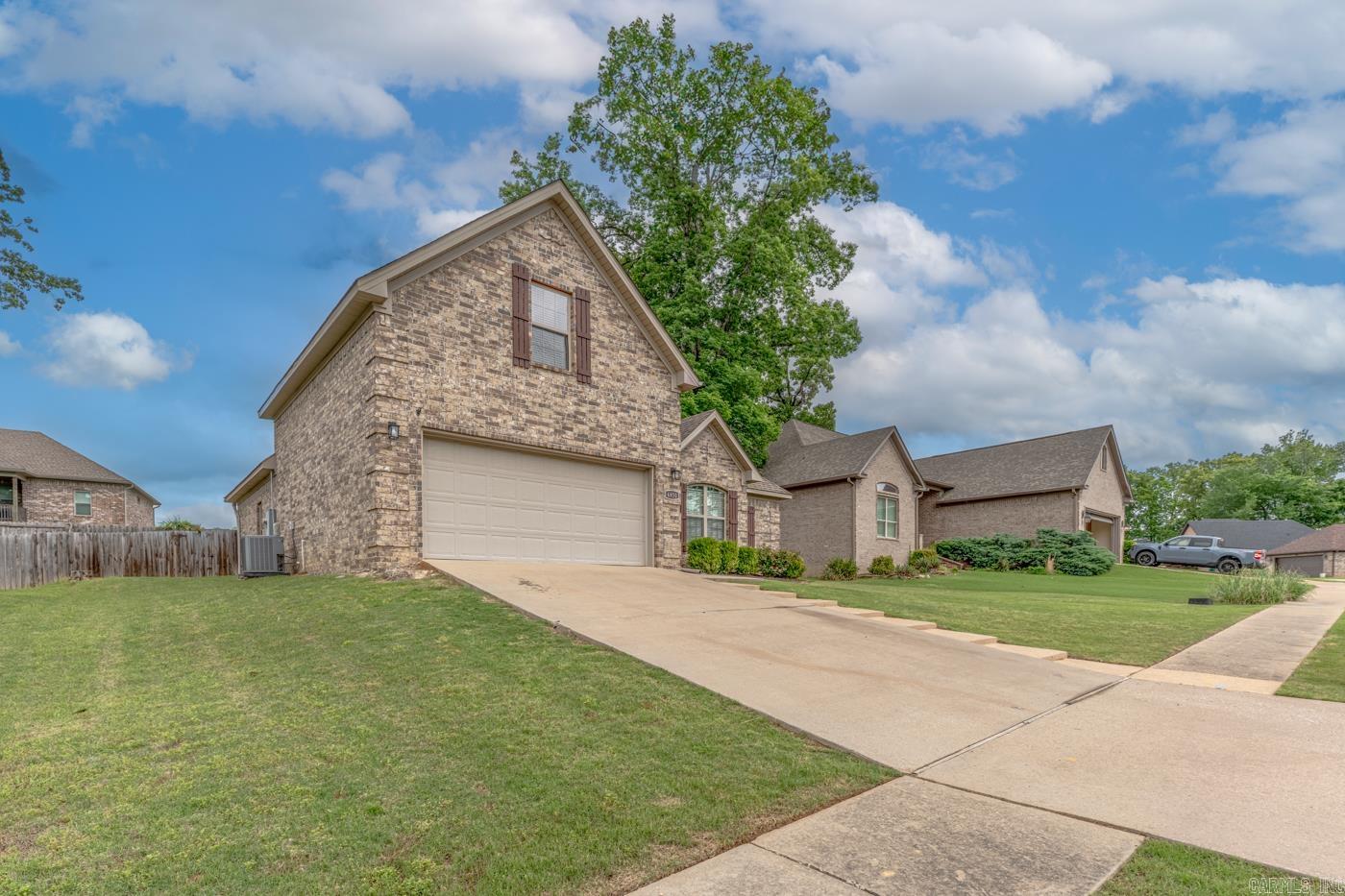 6850 Grace Village Drive Property Photo 2