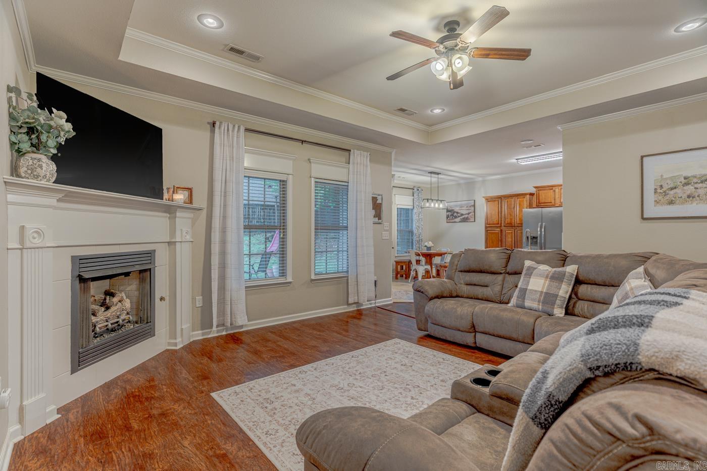 6850 Grace Village Drive Property Photo 4