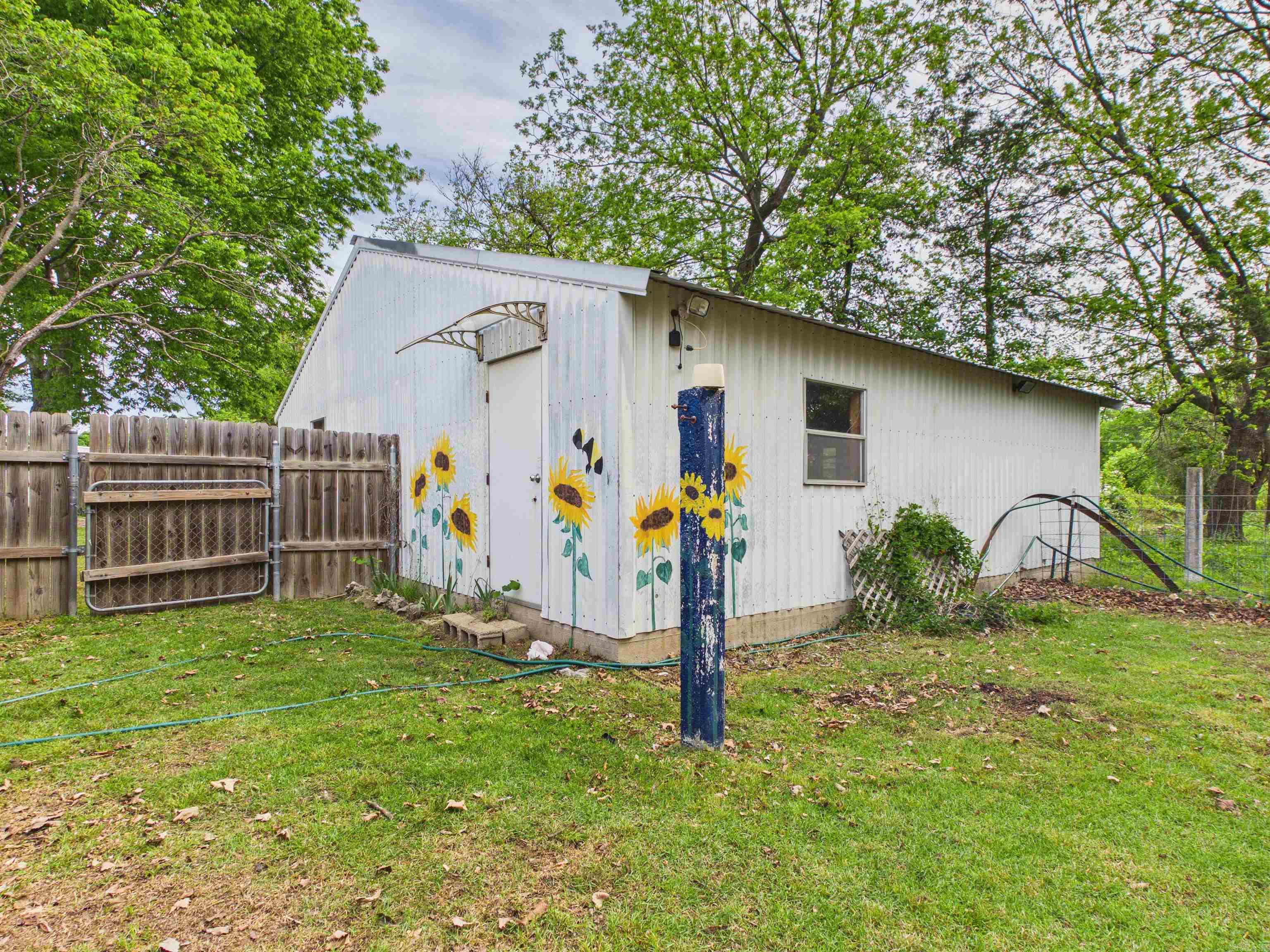 803 Springfield Street Property Photo 8