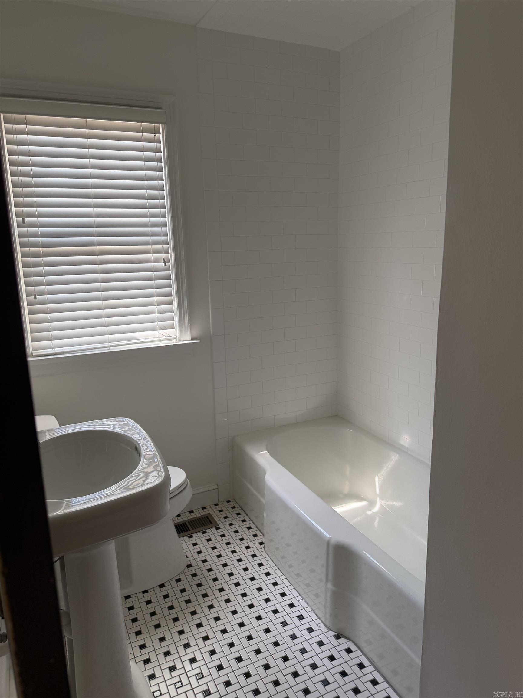 621 Cumberland Street 1/2 Property Photo 15