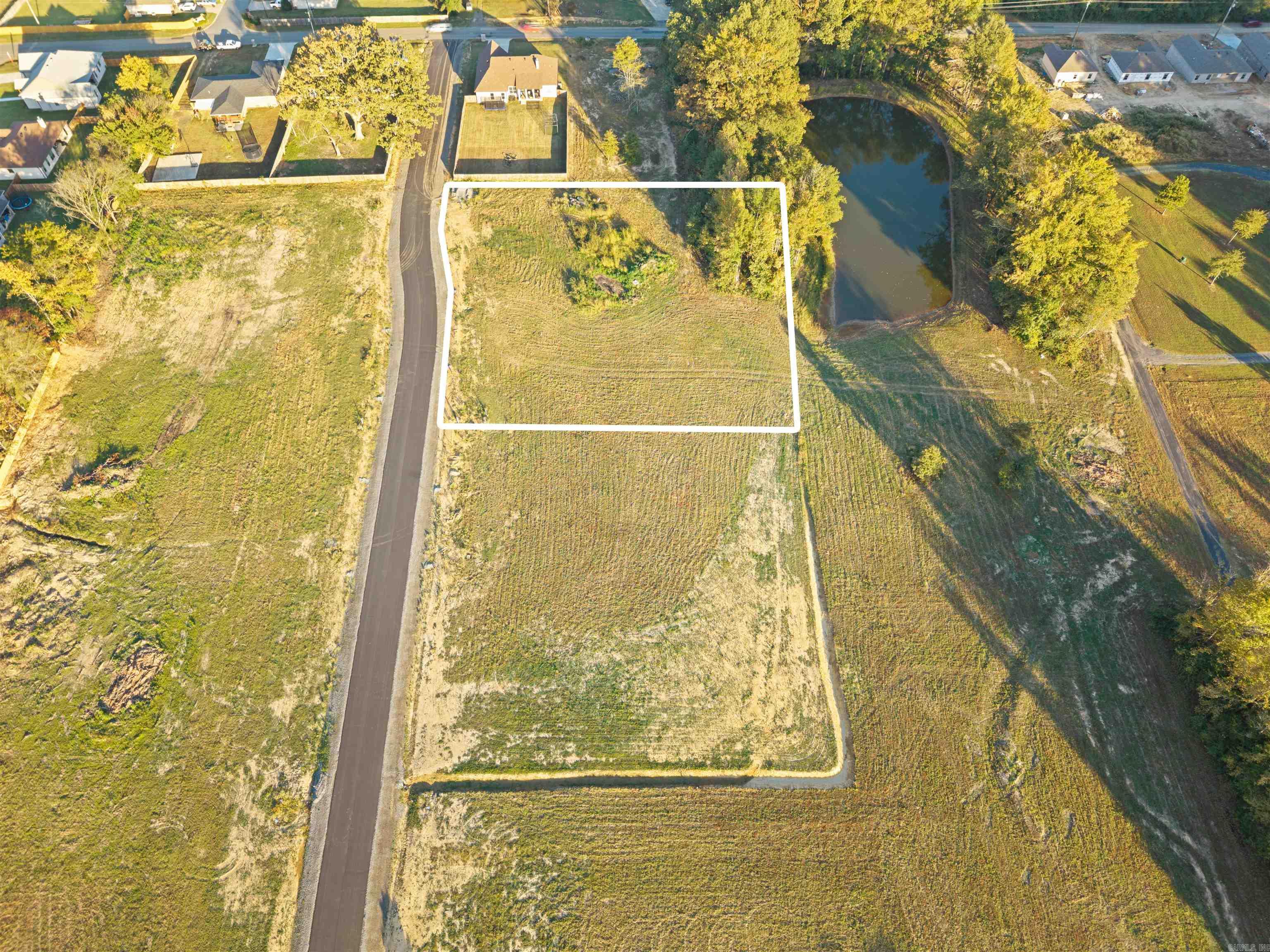 11 Crescent Cove Property Photo 2