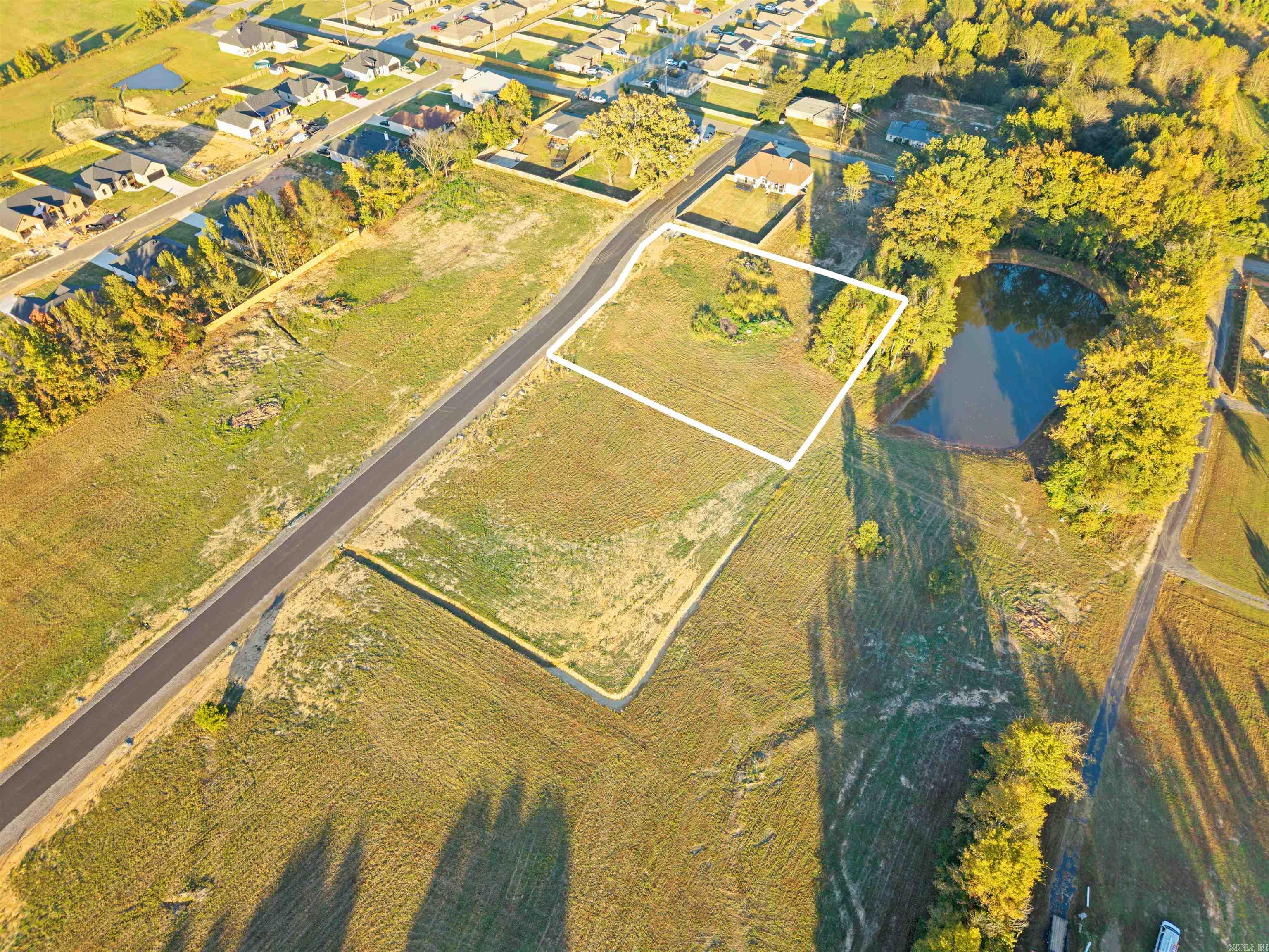 11 Crescent Cove Property Photo 3