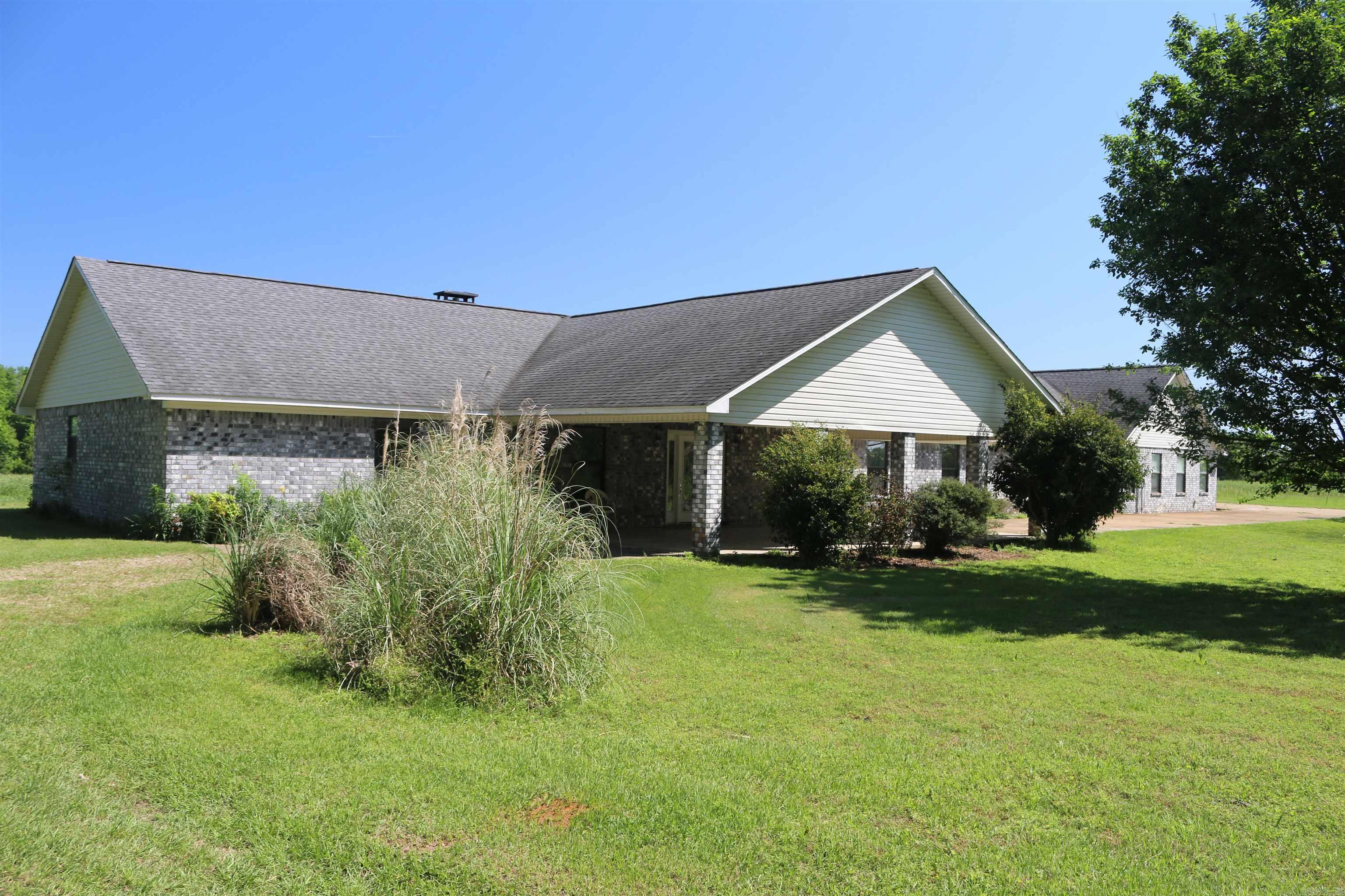 225 Martin Road Property Photo 2