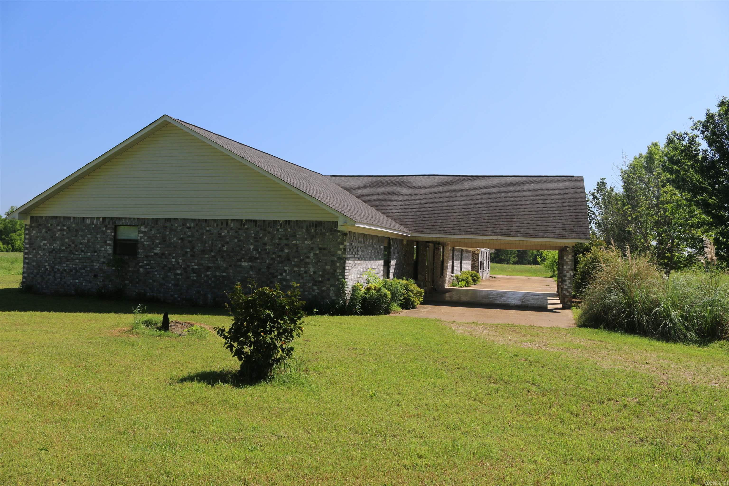 225 Martin Road Property Photo 3