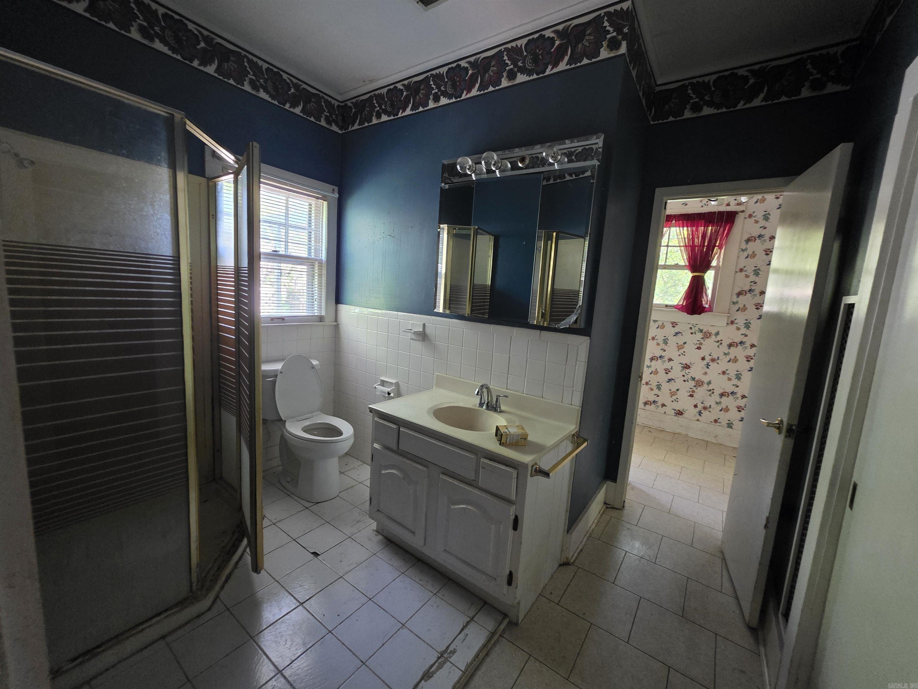 926 E Park Avenue Property Photo 5