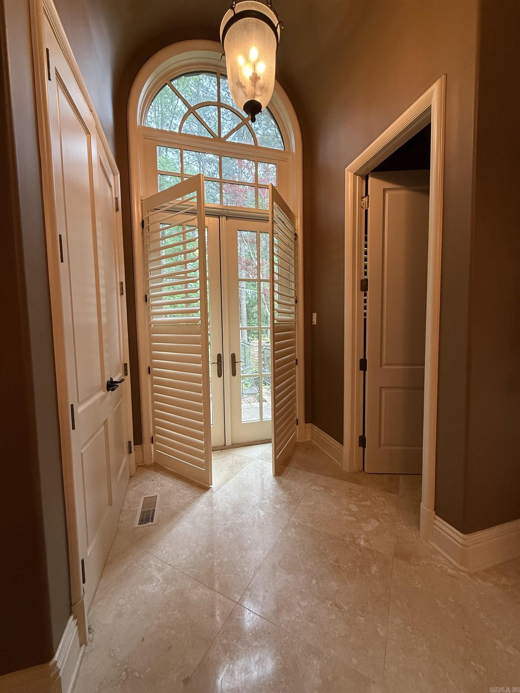 935 Brookridge Drive Property Photo 19