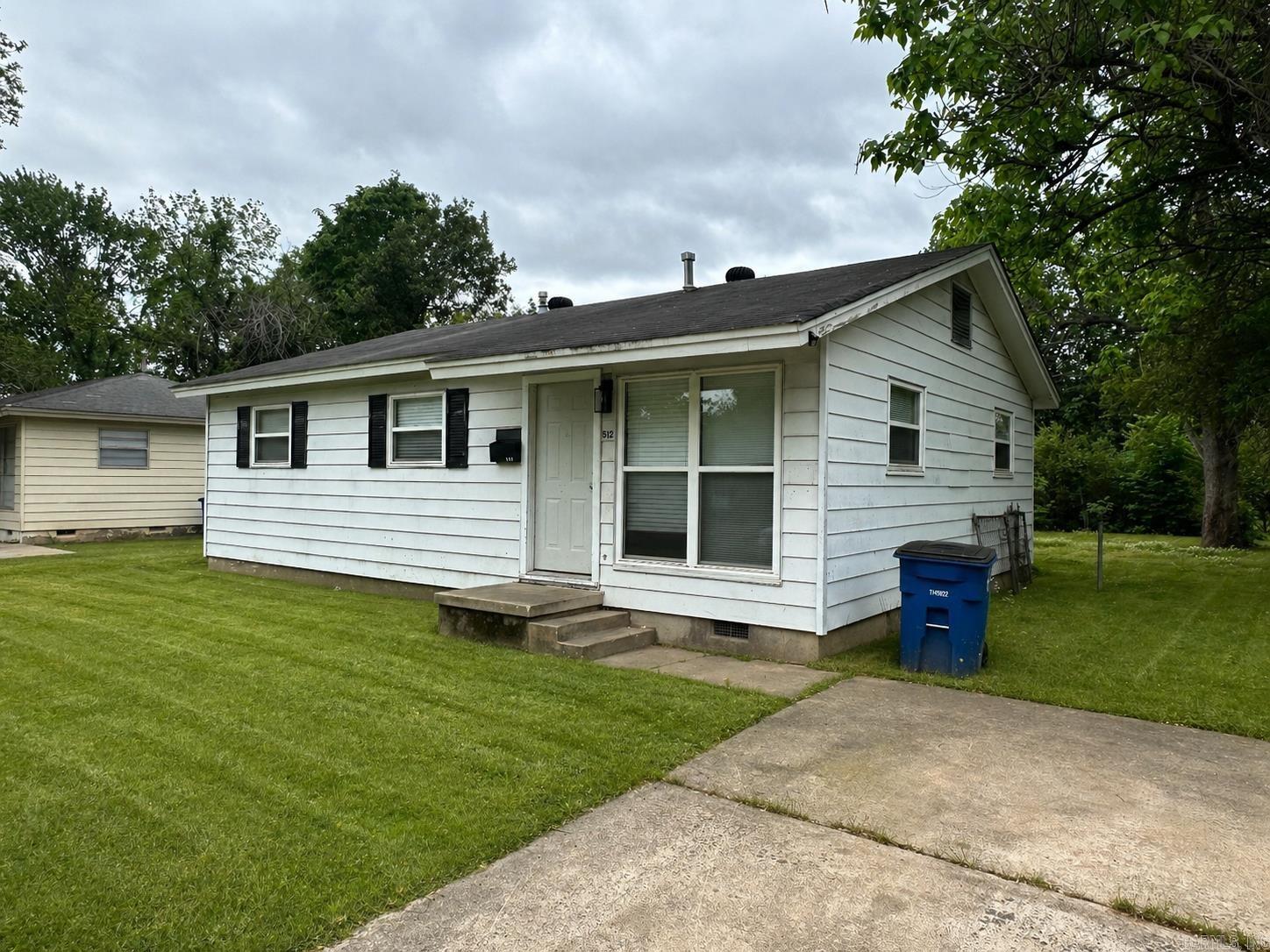 512 Ellen Drive Property Photo 2