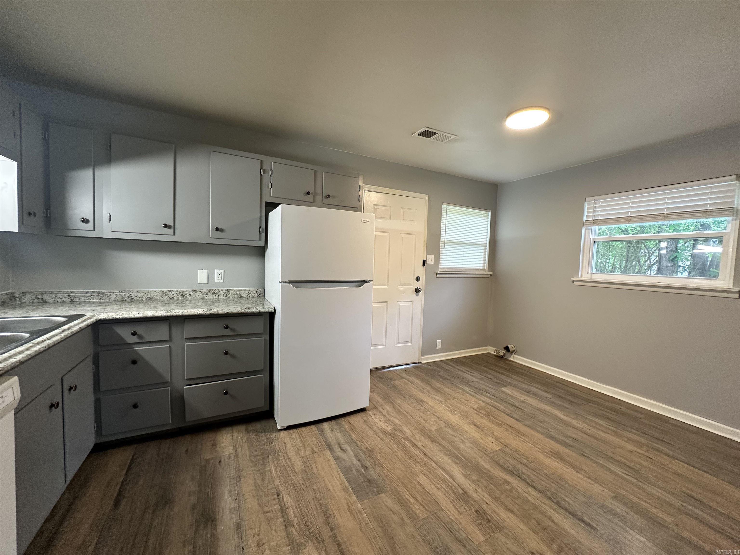 512 Ellen Drive Property Photo 3