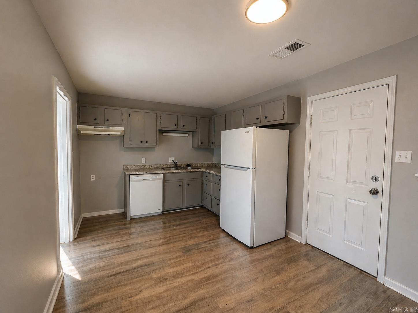 512 Ellen Drive Property Photo 4