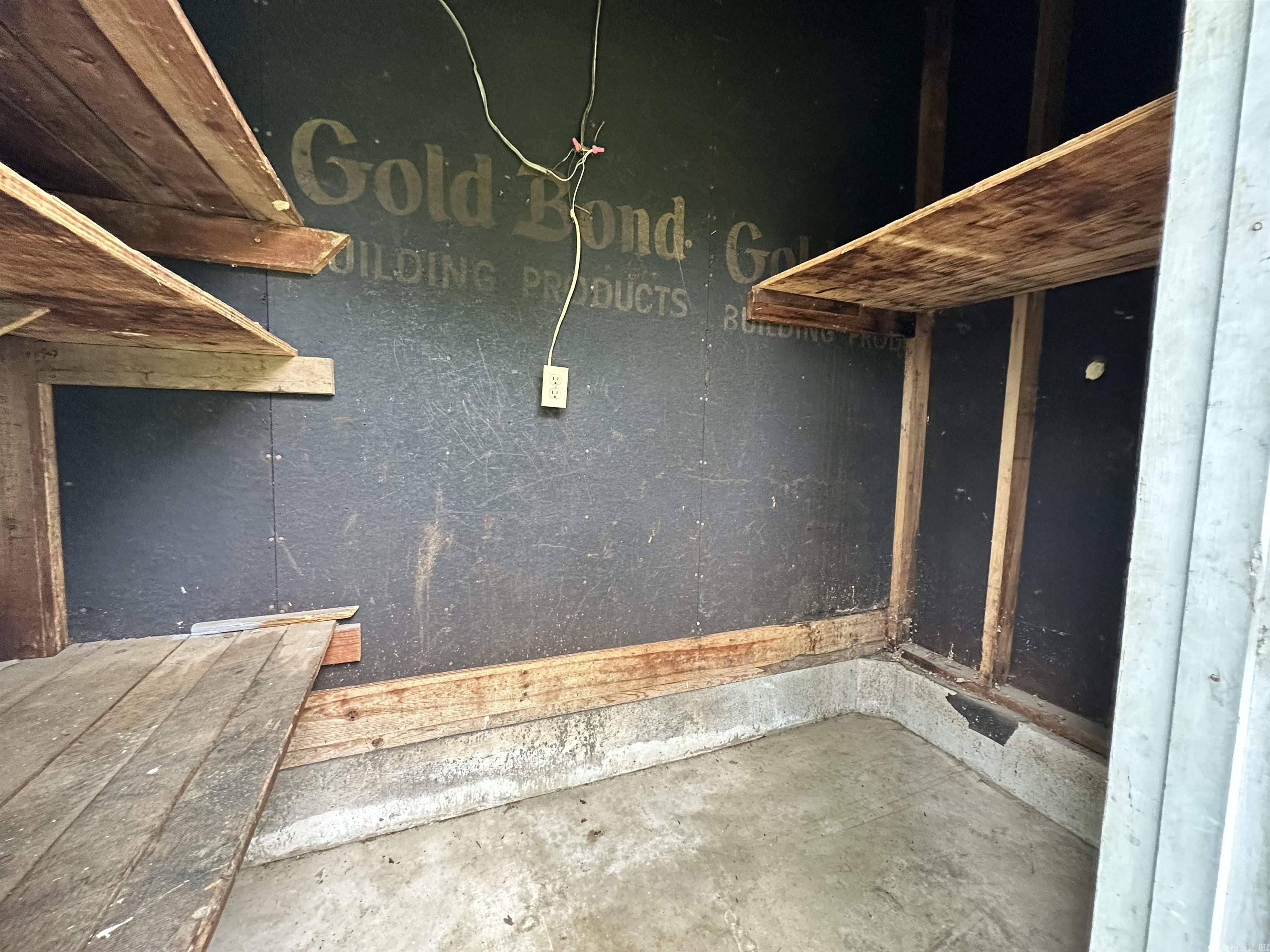 512 Ellen Drive Property Photo 15