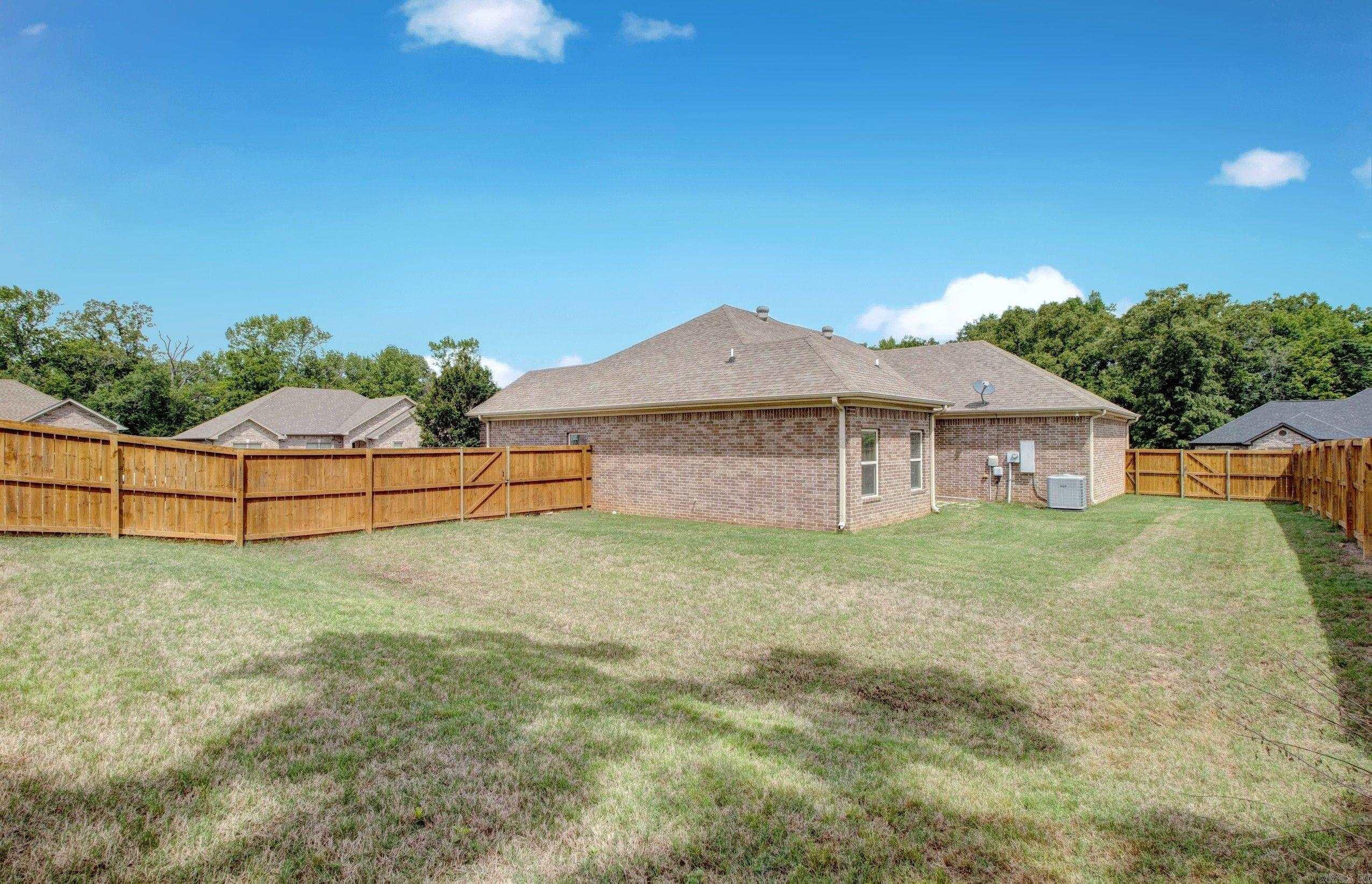 3100 Village East Drive Property Photo 25