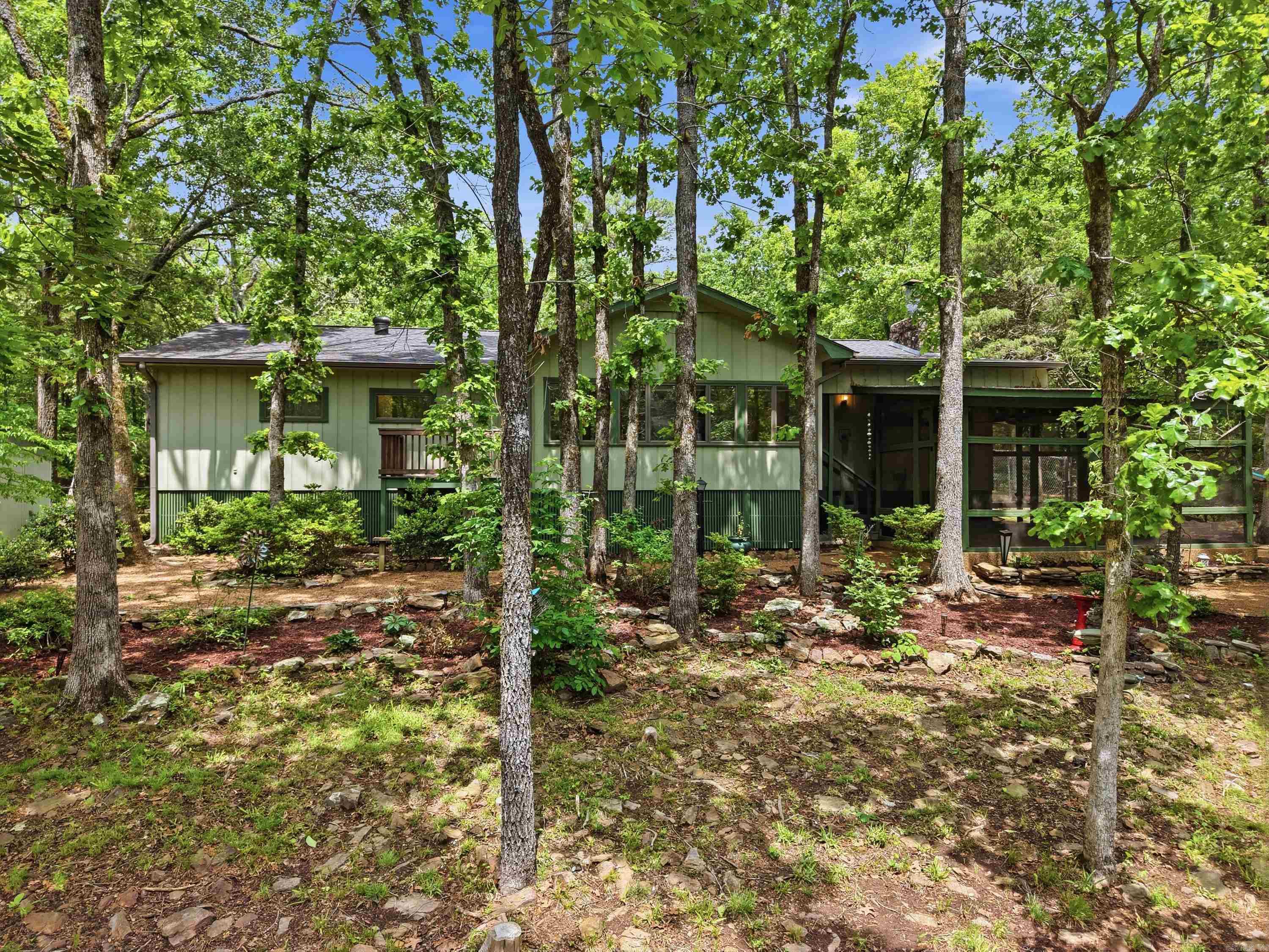 235 Robinhood Trail Property Photo 2