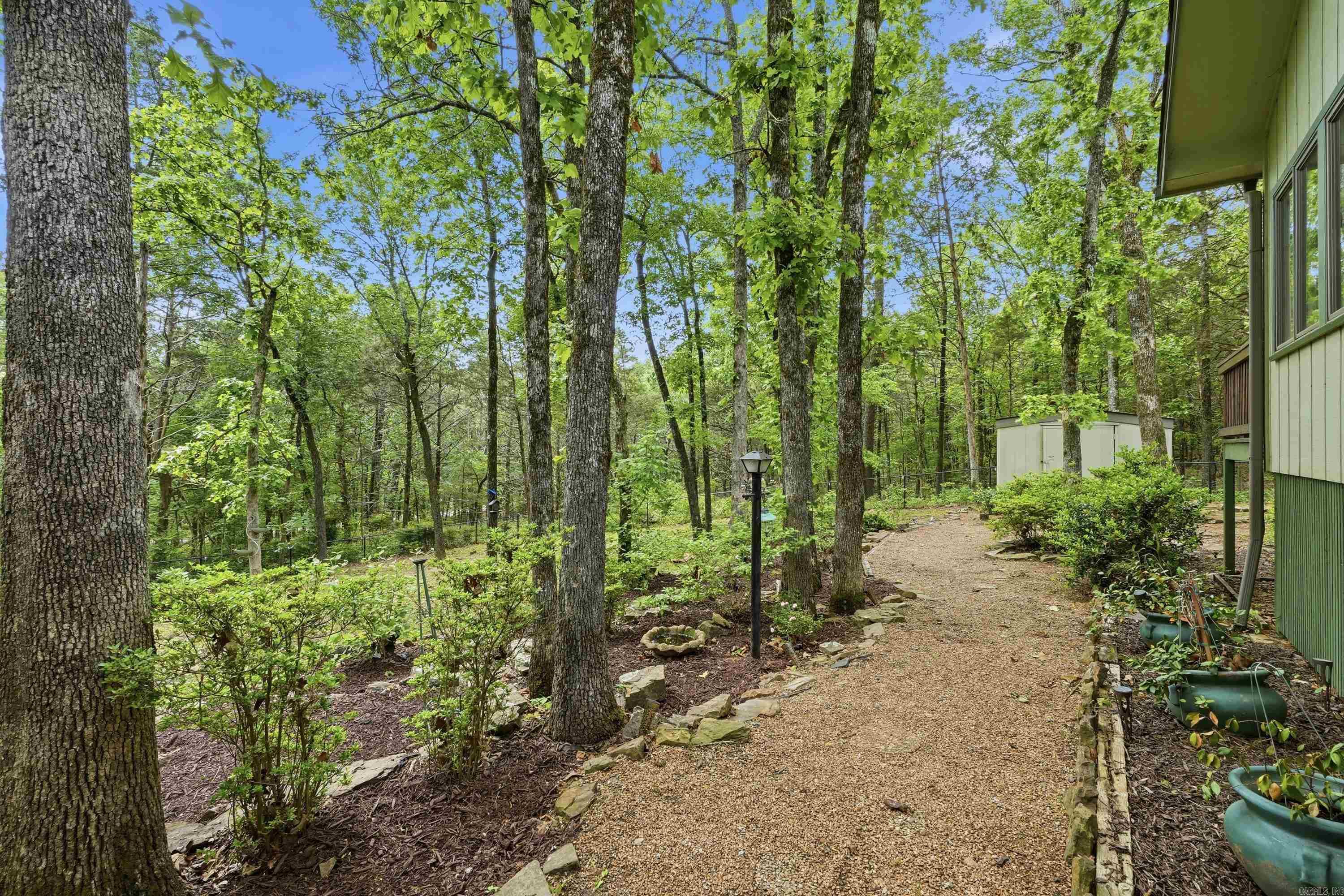 235 Robinhood Trail Property Photo 40