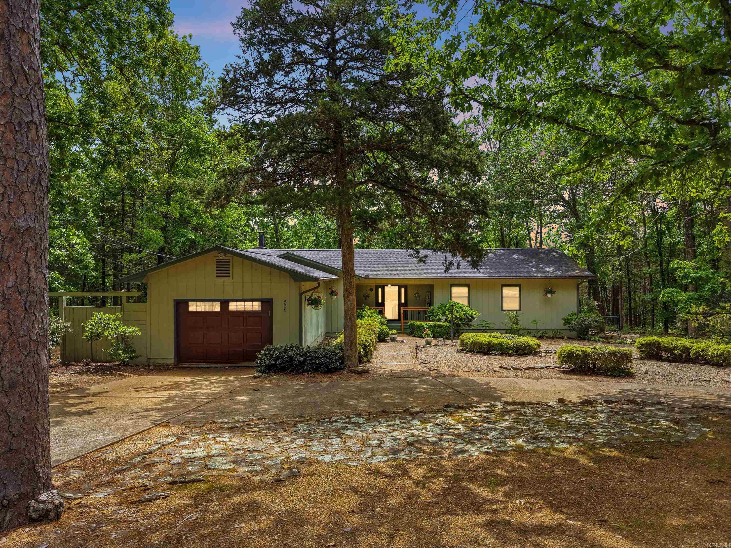 235 Robinhood Trail Property Photo 41