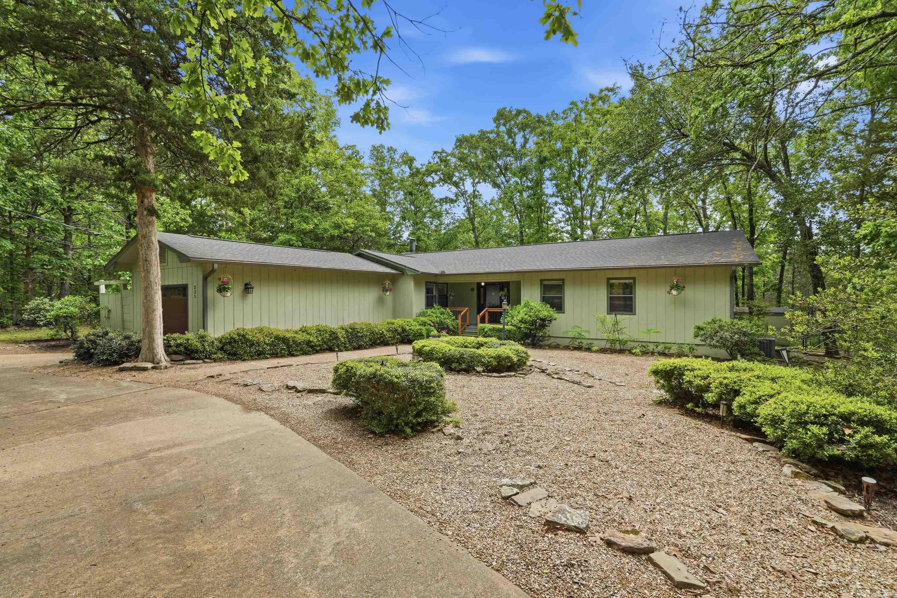 235 Robinhood Trail Property Photo 42