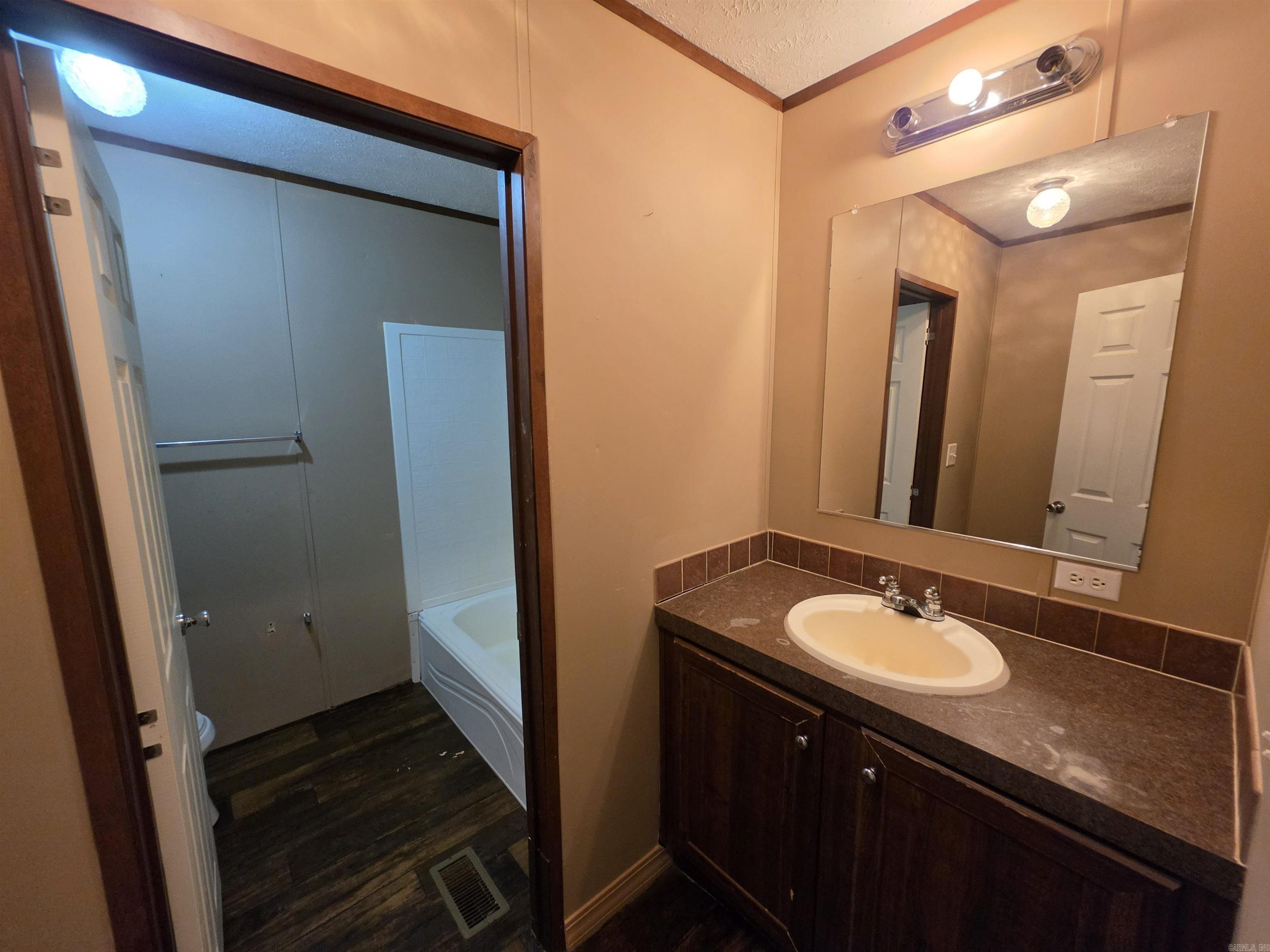 5268 Prince St Property Photo 23