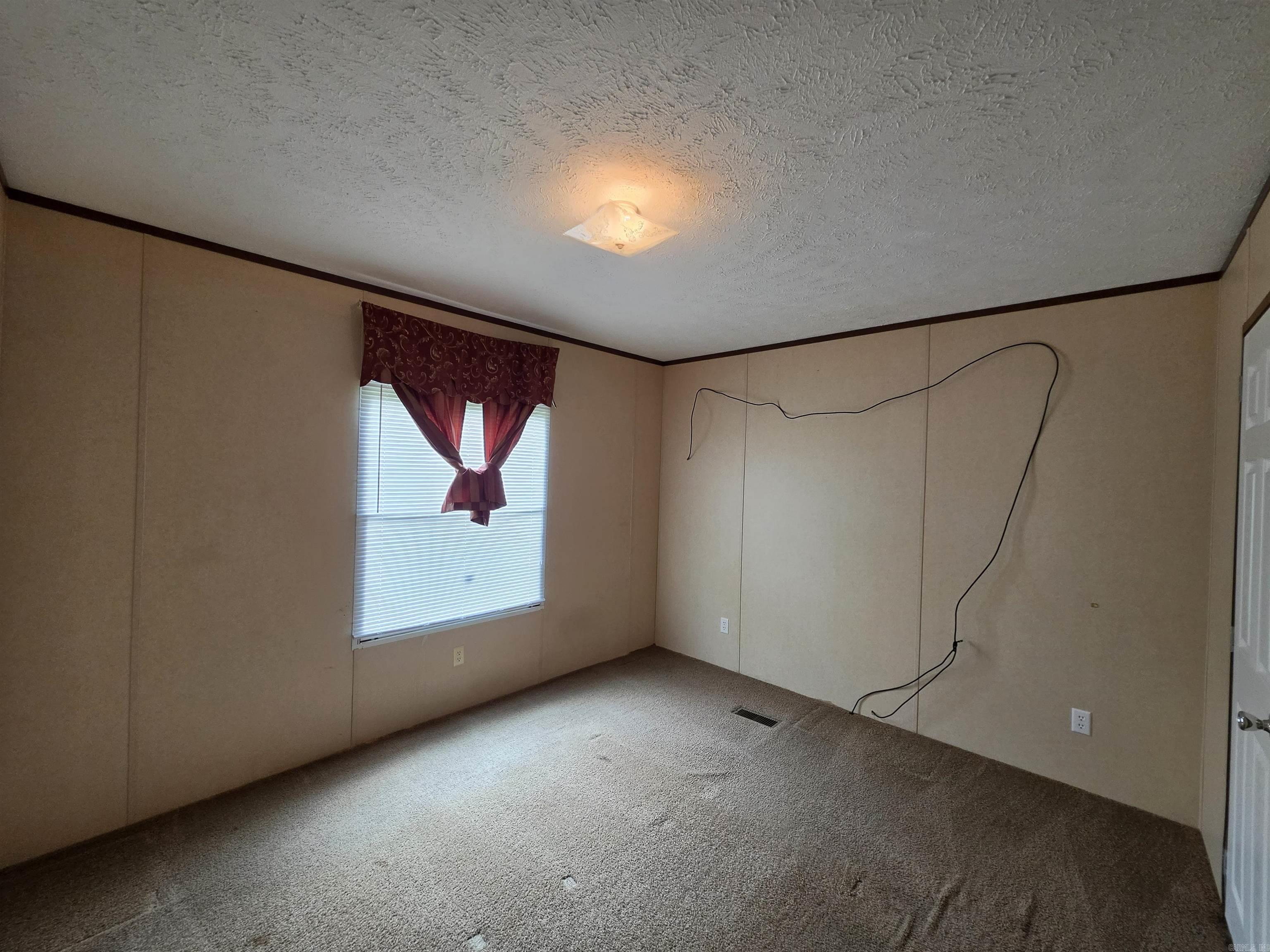 5268 Prince St Property Photo 26