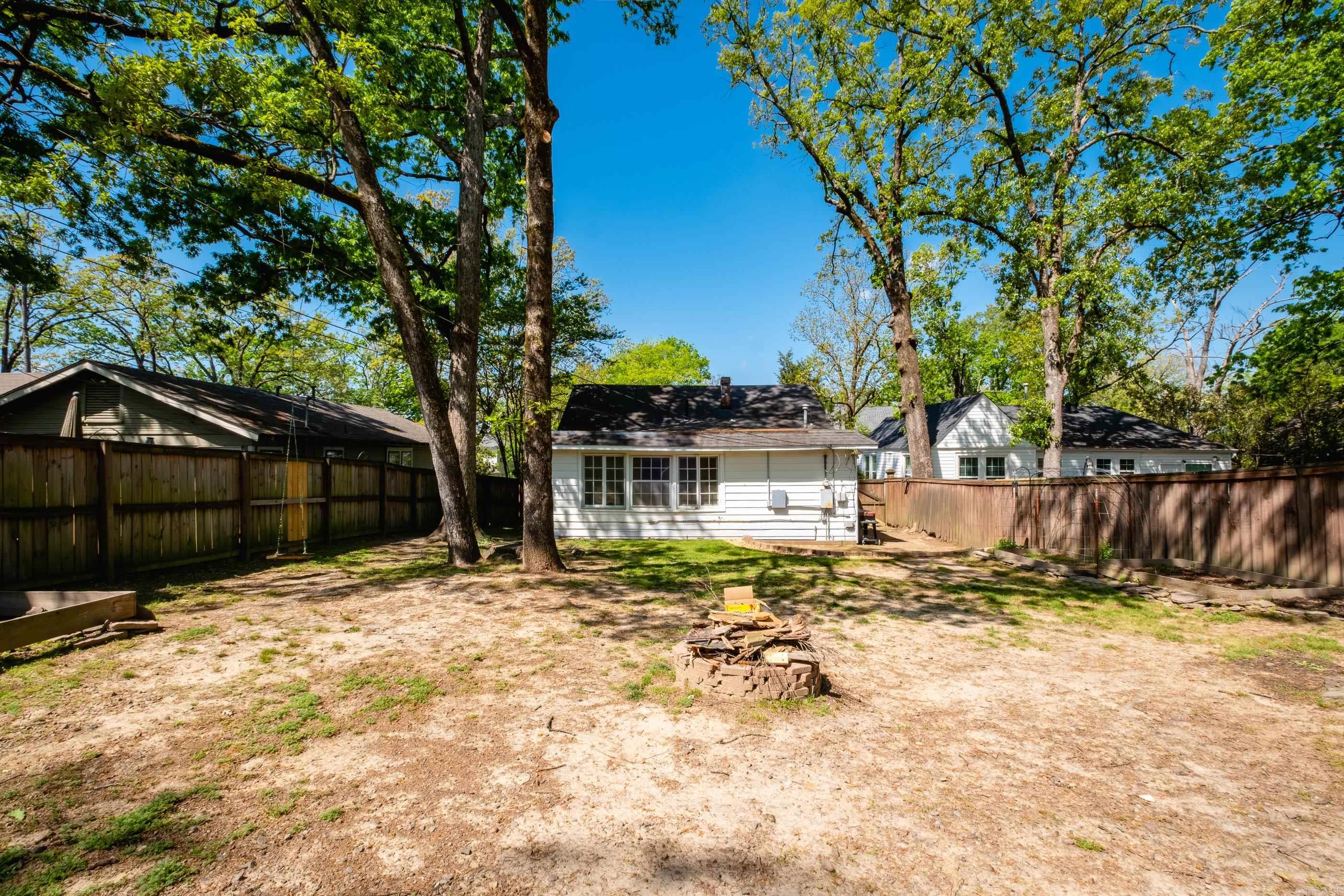 203 N Monroe Street Property Photo 42