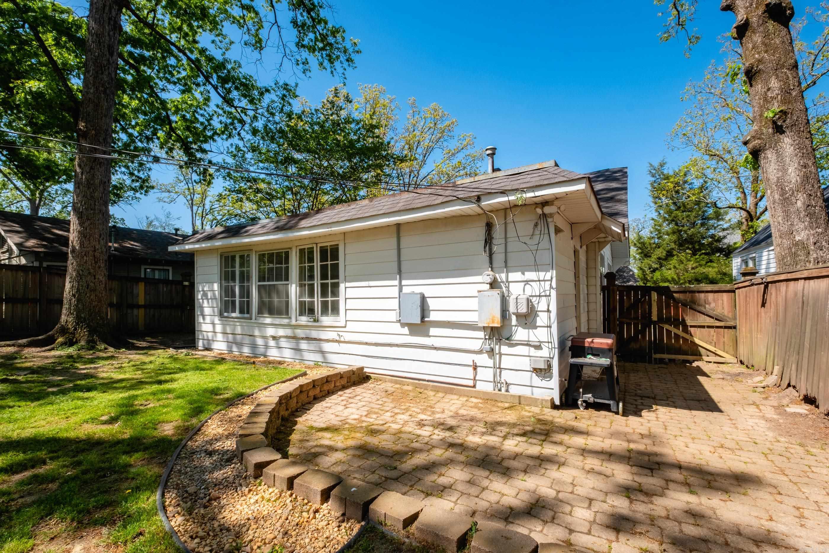 203 N Monroe Street Property Photo 45