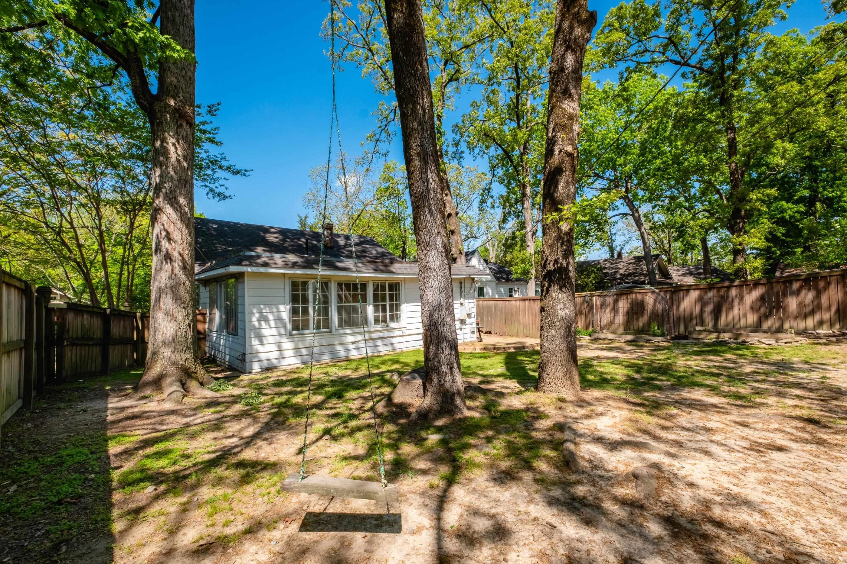 203 N Monroe Street Property Photo 47