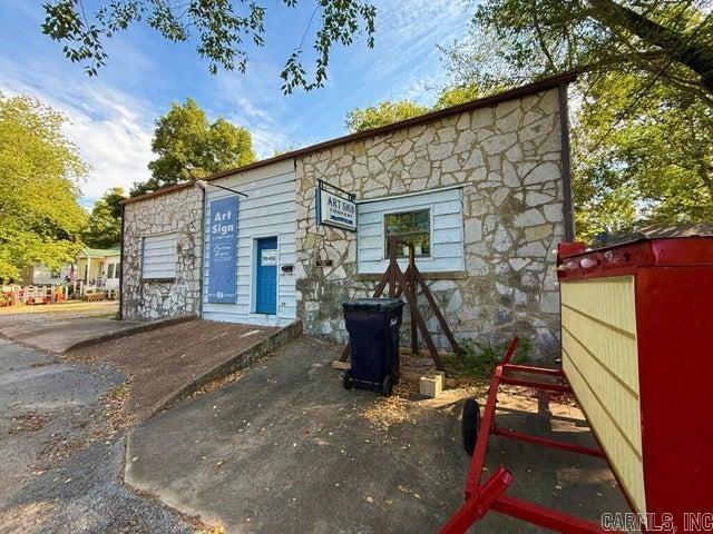 814 Bayou Property Photo 2