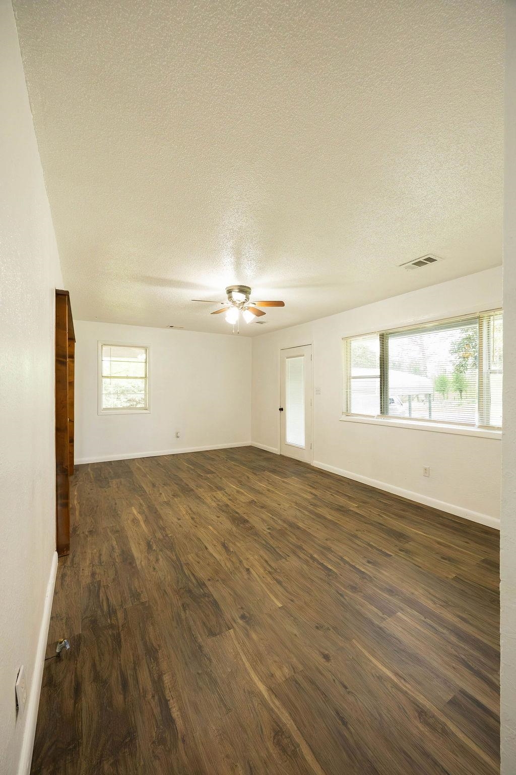 409 S 2nd Street Property Photo 5