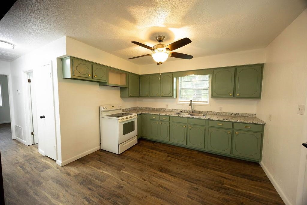 409 S 2nd Street Property Photo 9