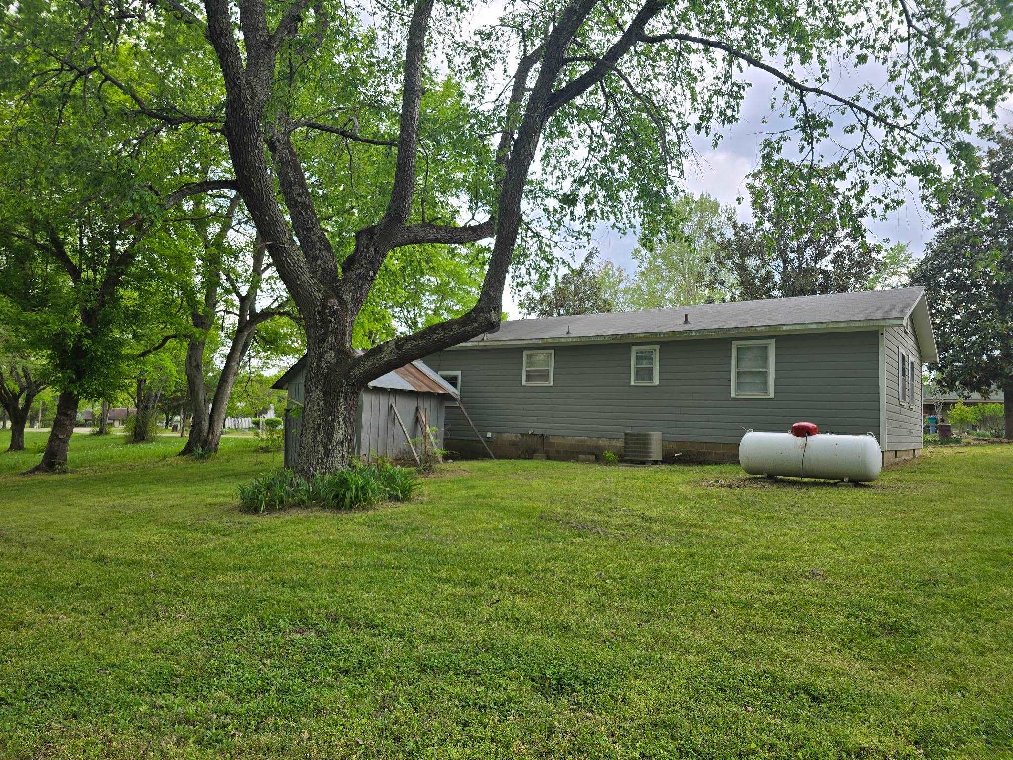 409 S 2nd Street Property Photo 17