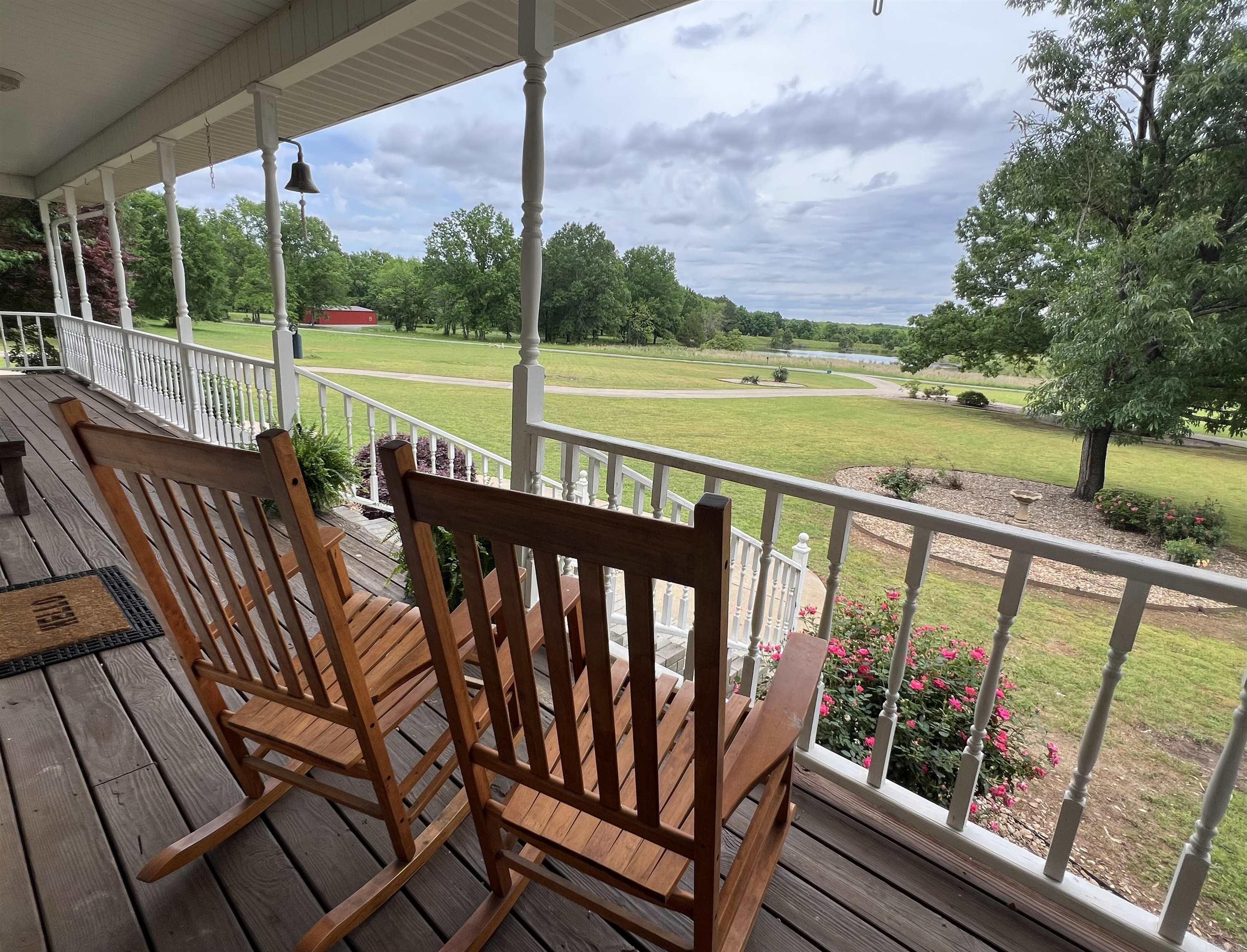 1155 Lisa Lane Property Photo 3
