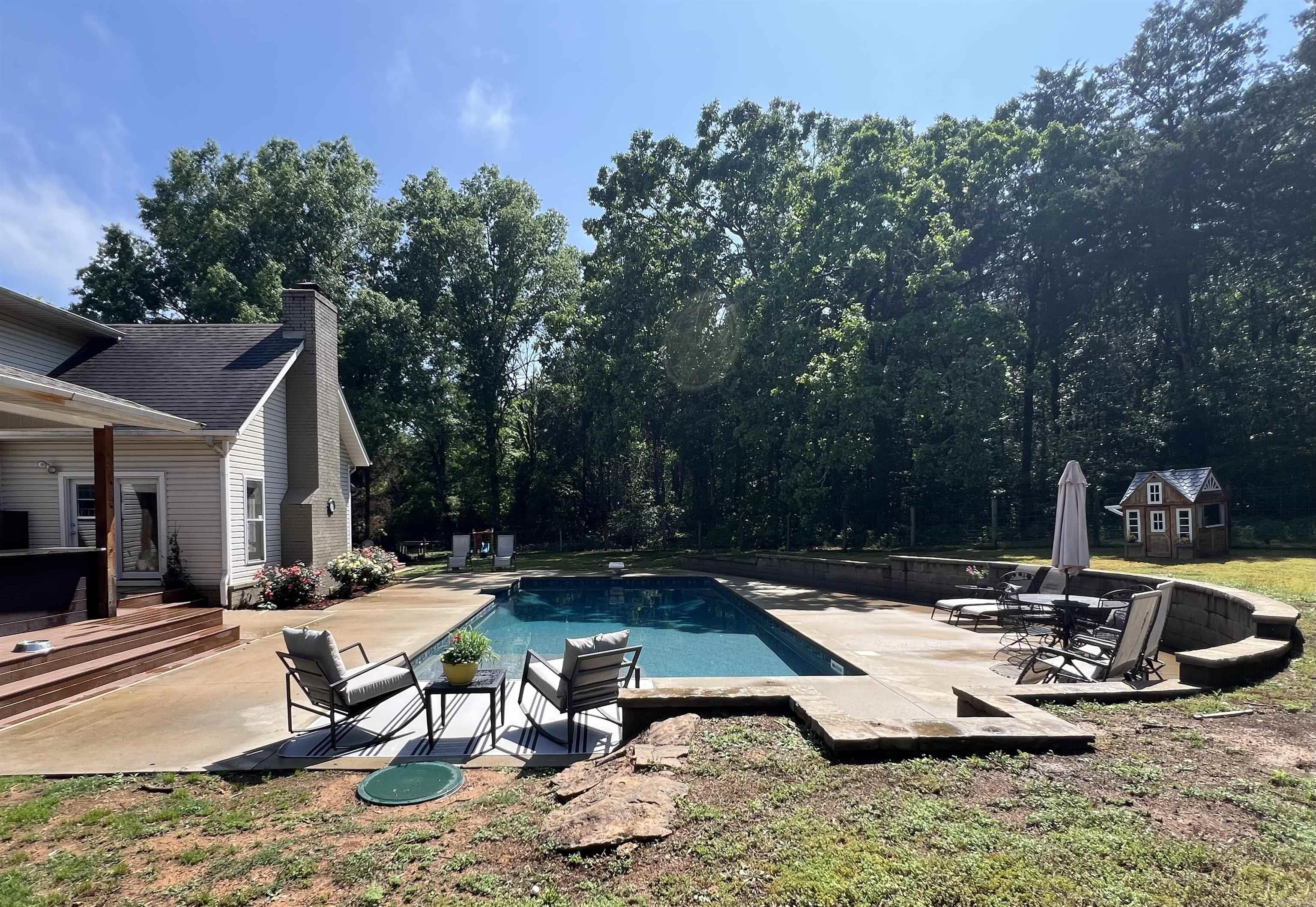 1155 Lisa Lane Property Photo 6