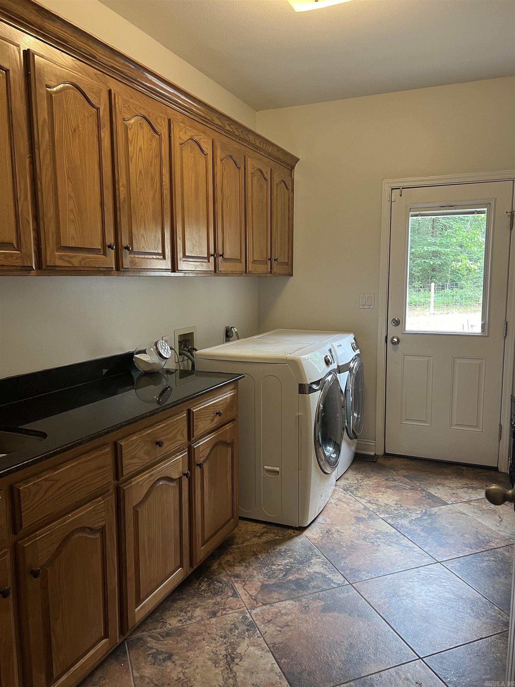 1155 Lisa Lane Property Photo 18
