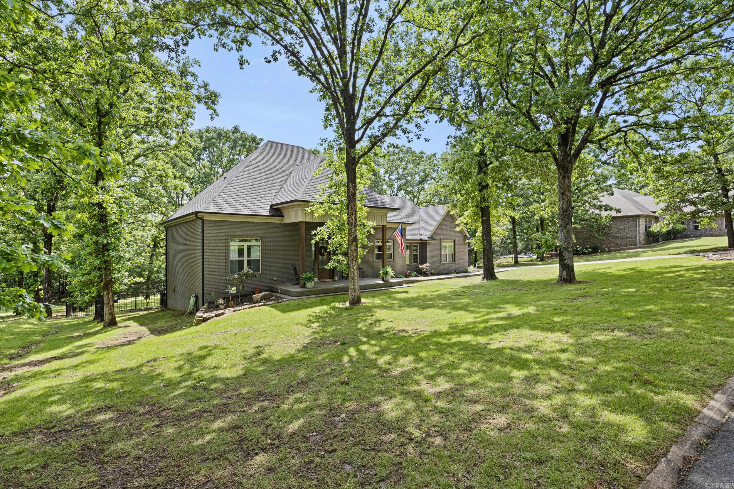 9 Rosemary Ln Property Photo 2