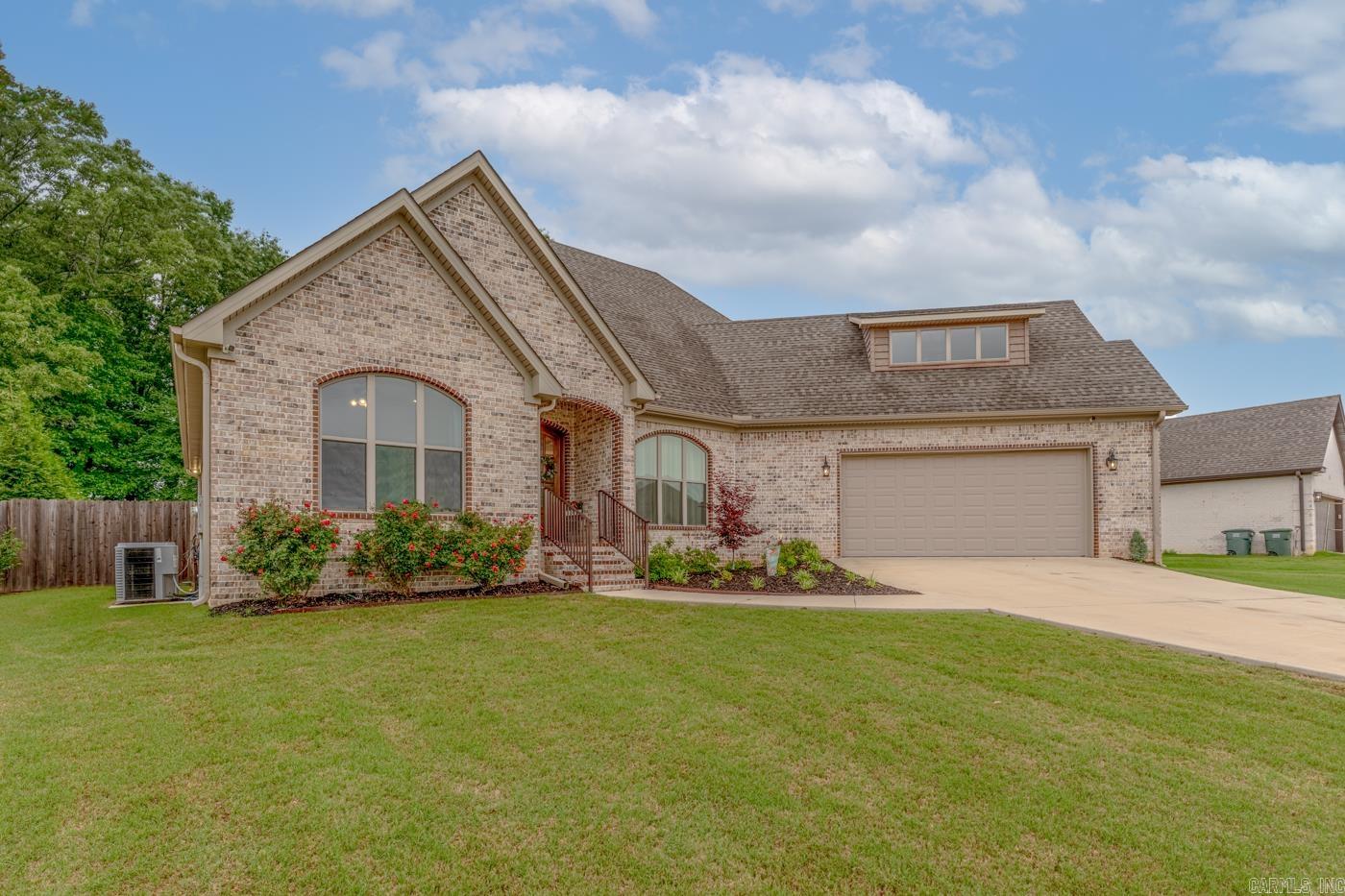 105 Gulley Dr Property Photo 2
