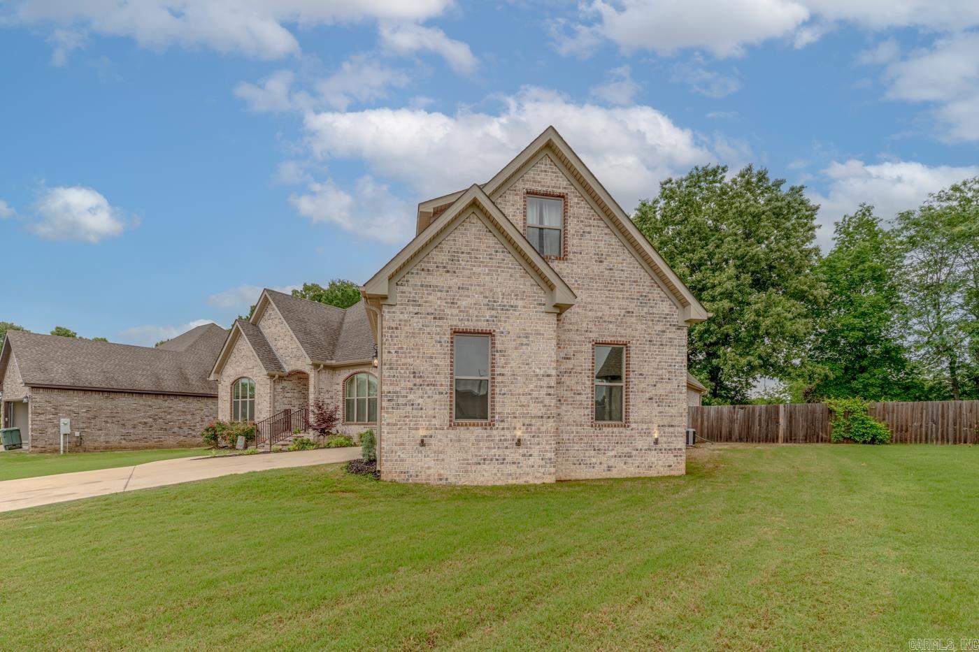 105 Gulley Dr Property Photo 3