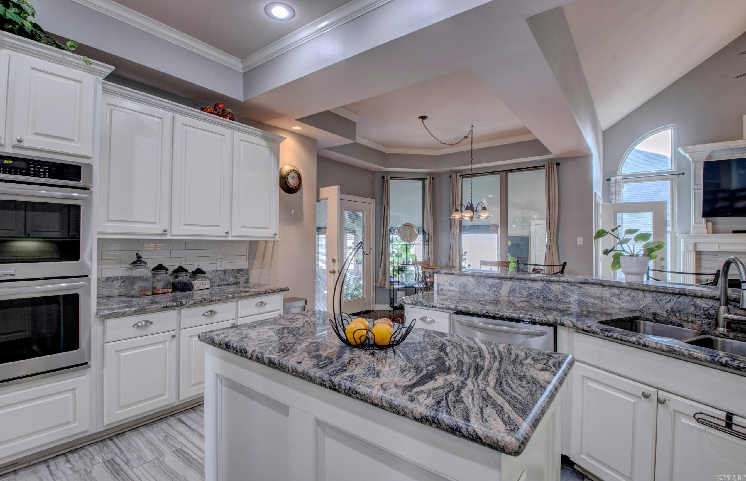 3200 Falling Waters Road Property Photo 6