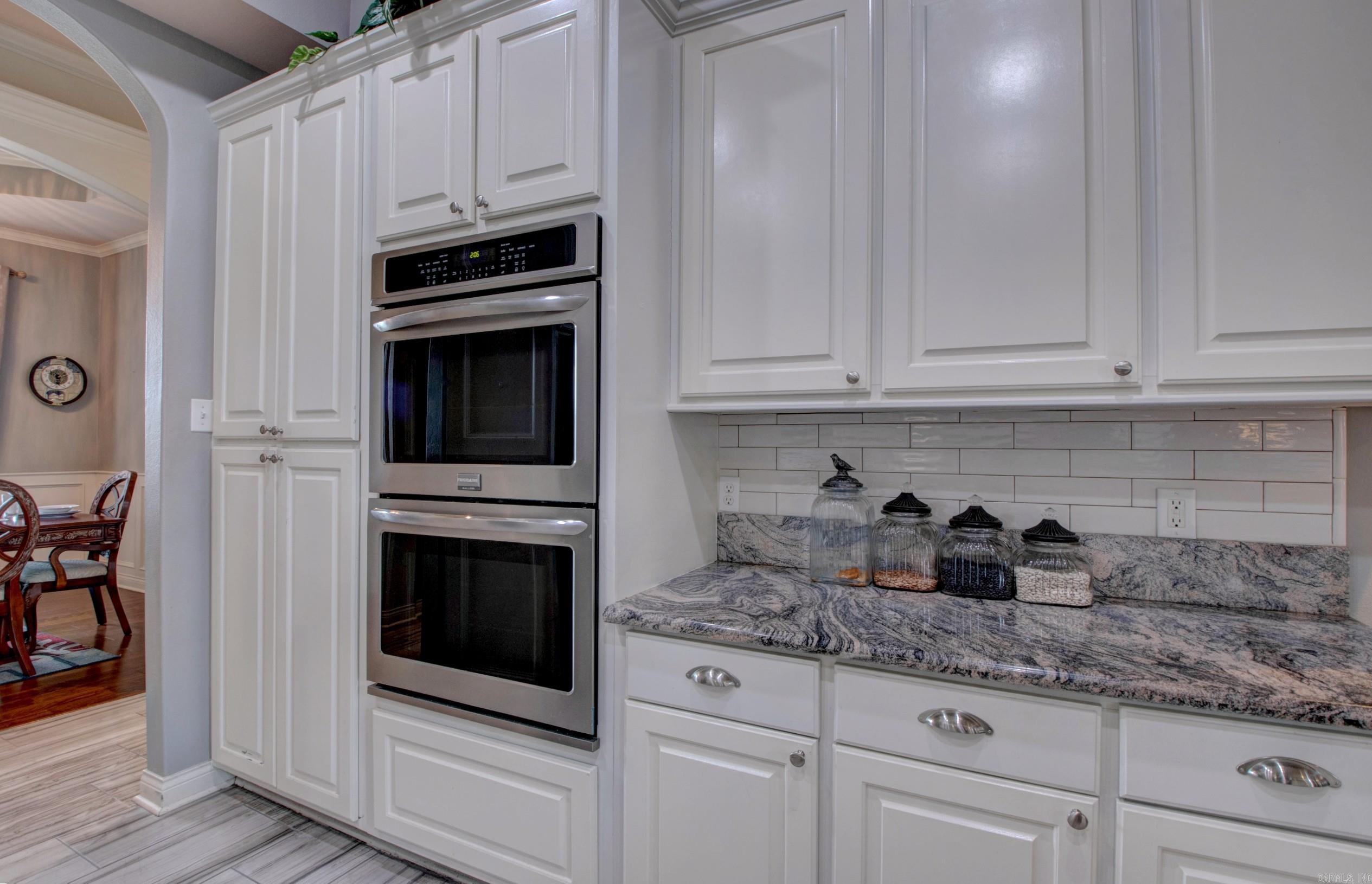 3200 Falling Waters Road Property Photo 8