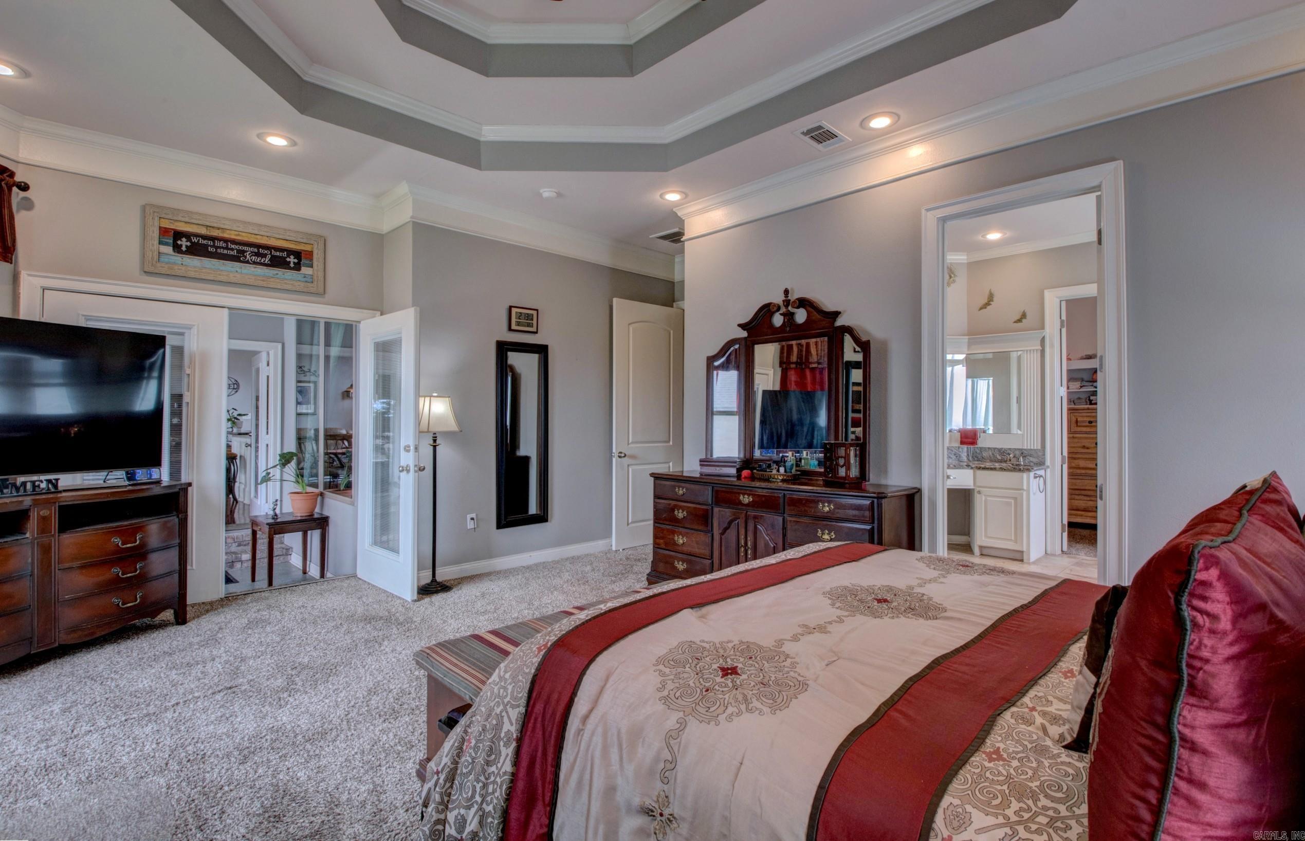 3200 Falling Waters Road Property Photo 11