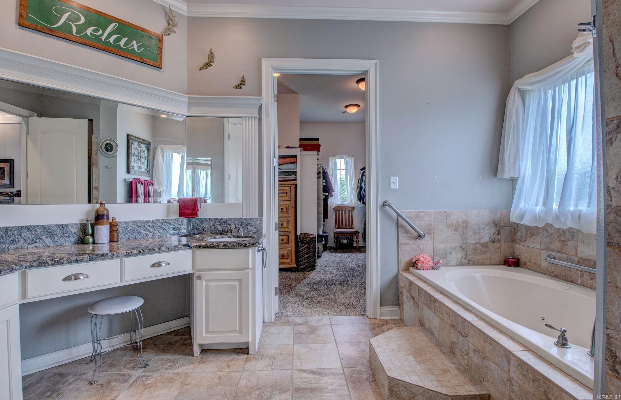 3200 Falling Waters Road Property Photo 14