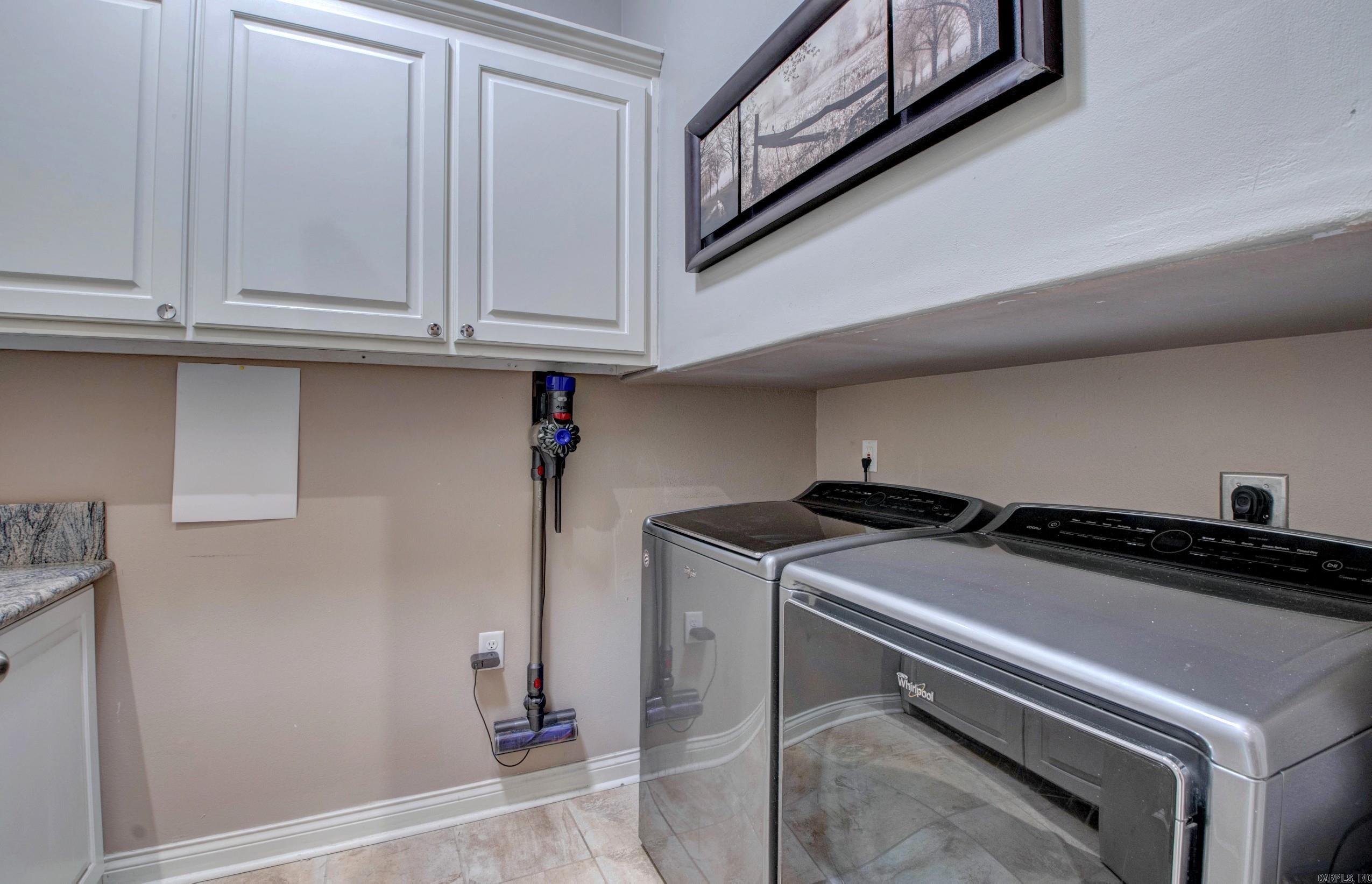 3200 Falling Waters Road Property Photo 16