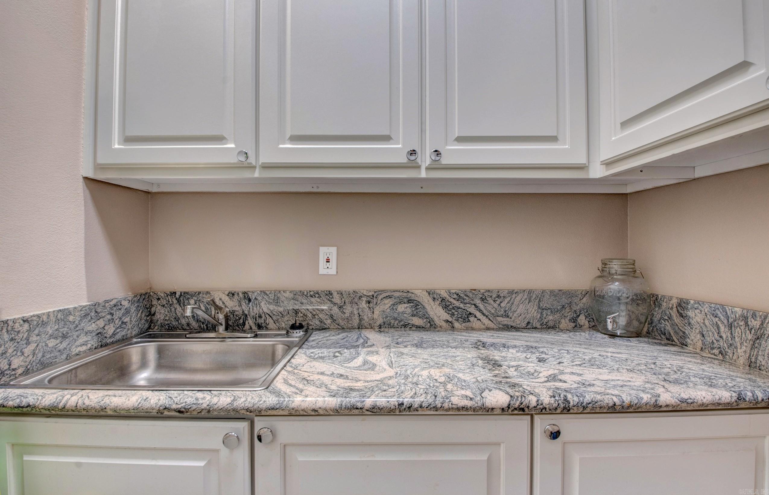 3200 Falling Waters Road Property Photo 17