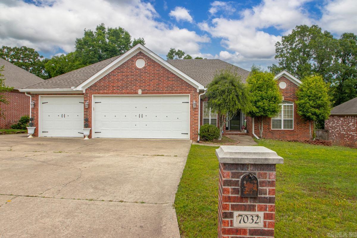 7032 Gap Ridge Drive Property Photo 2