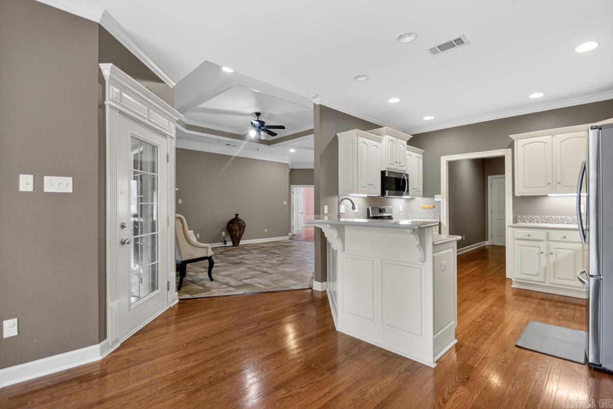 7032 Gap Ridge Drive Property Photo 8