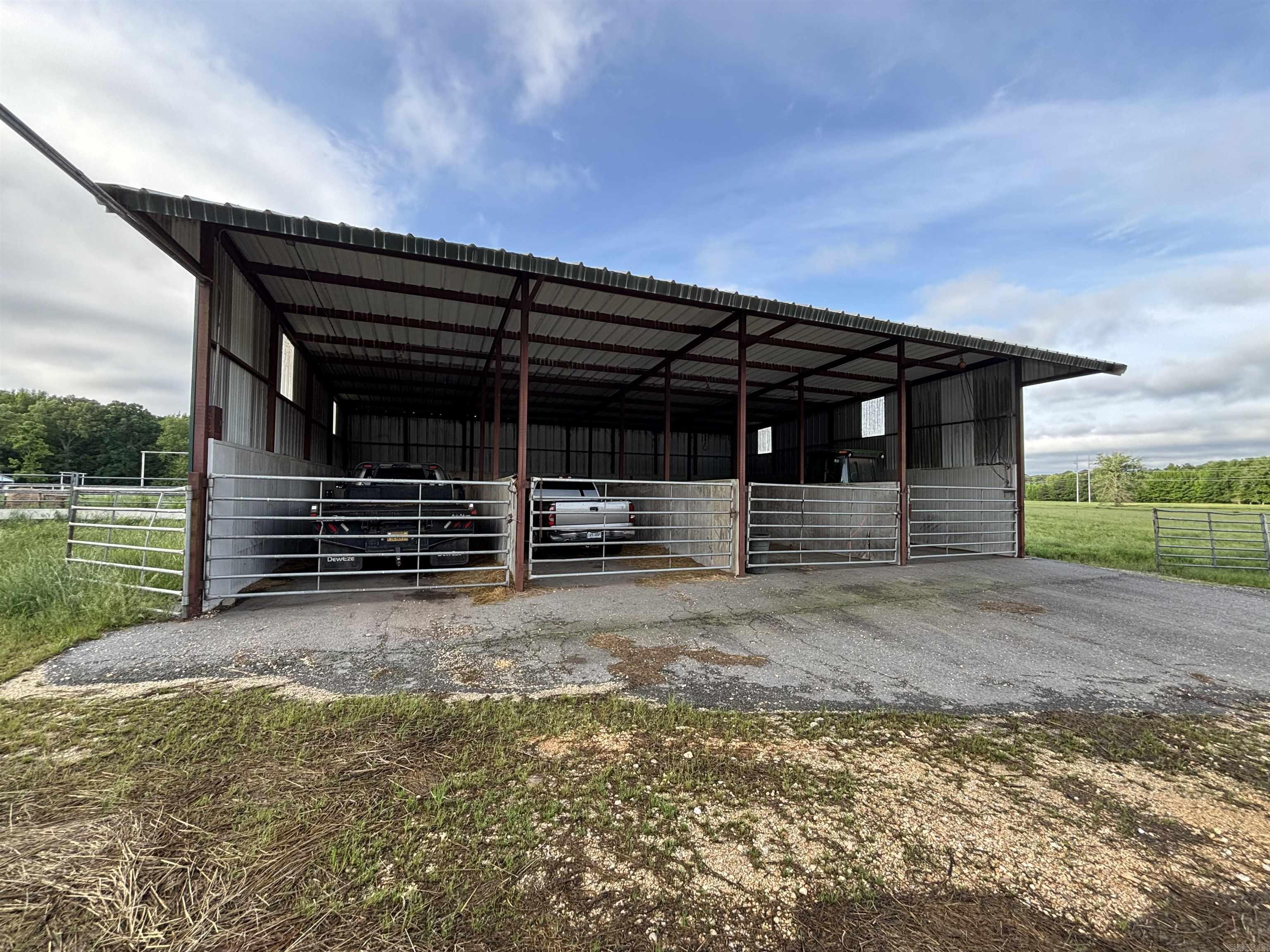 25 Sites Drive Property Photo 10