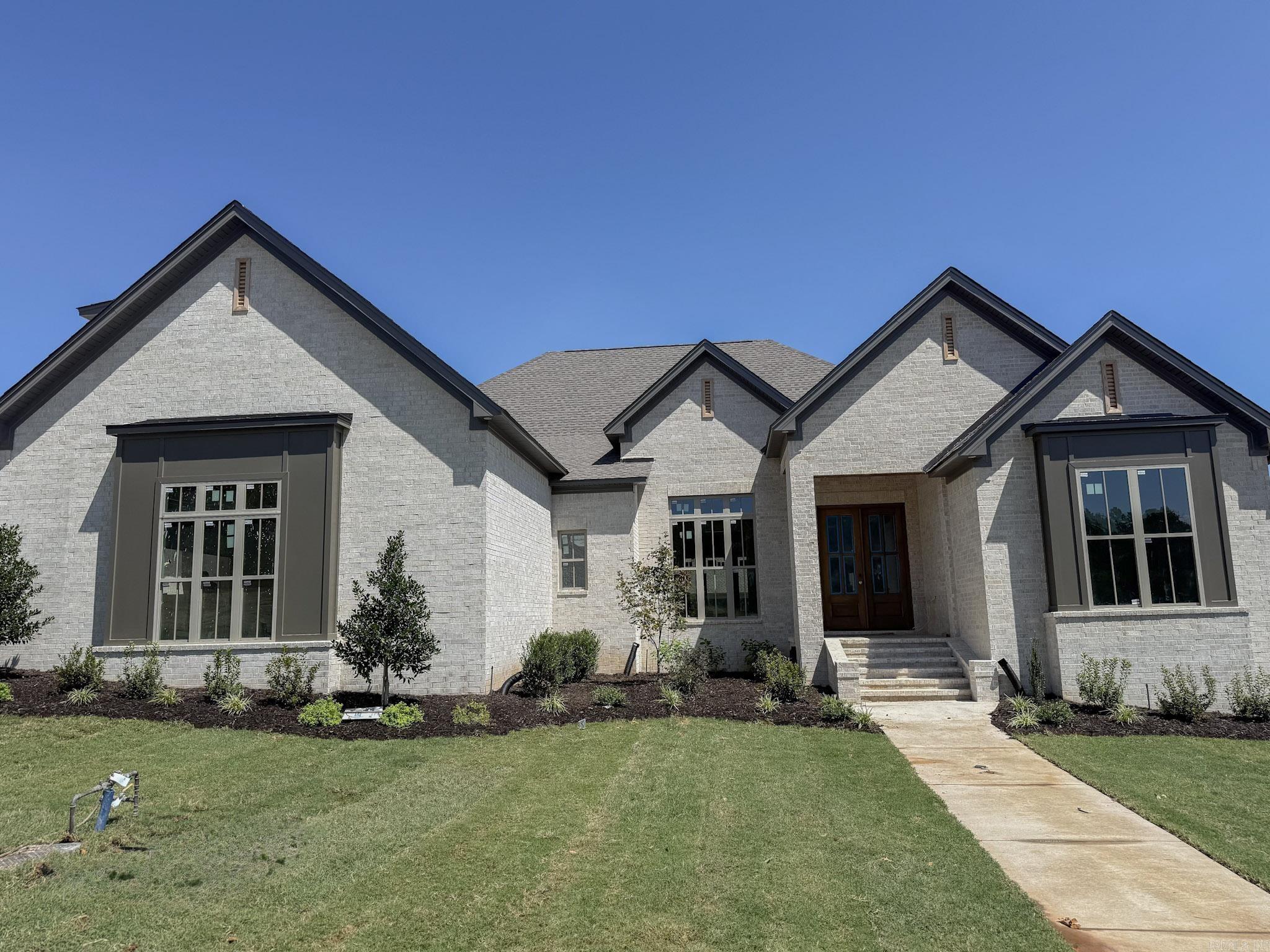 1670 Southwinds Drive Property Photo 1