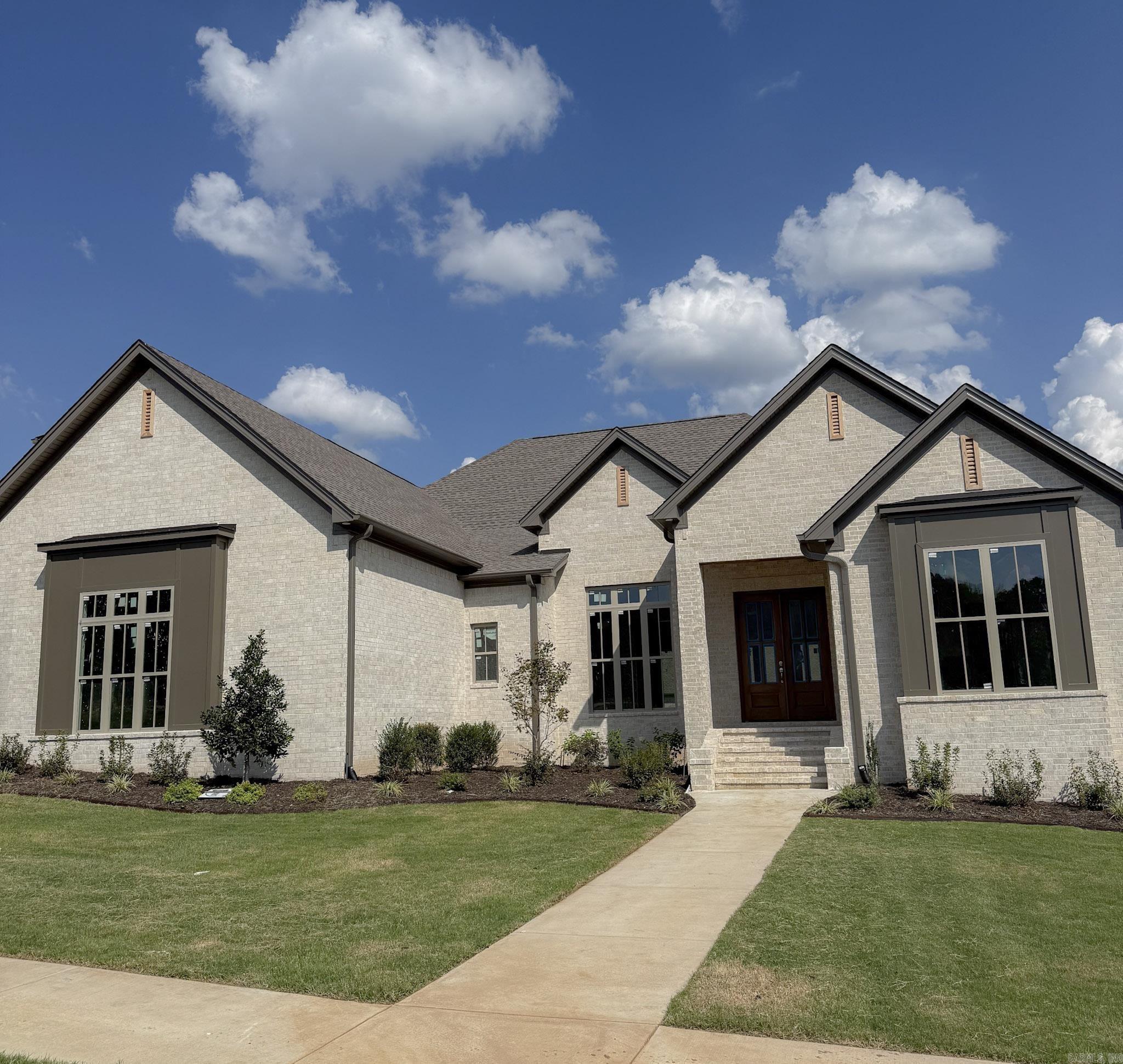 1670 Southwinds Drive Property Photo 1
