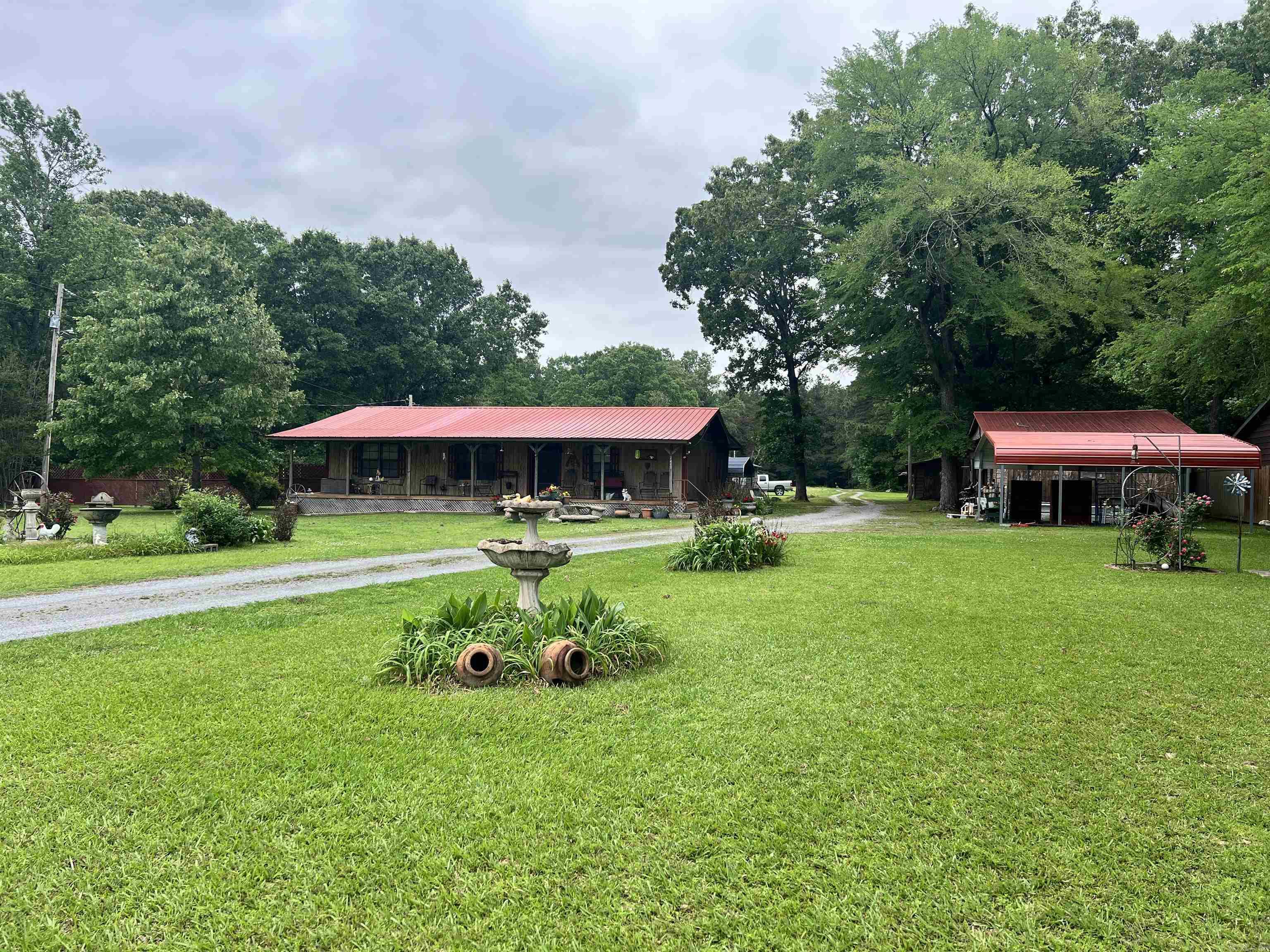 2469 W State 212 Highway Property Photo 1
