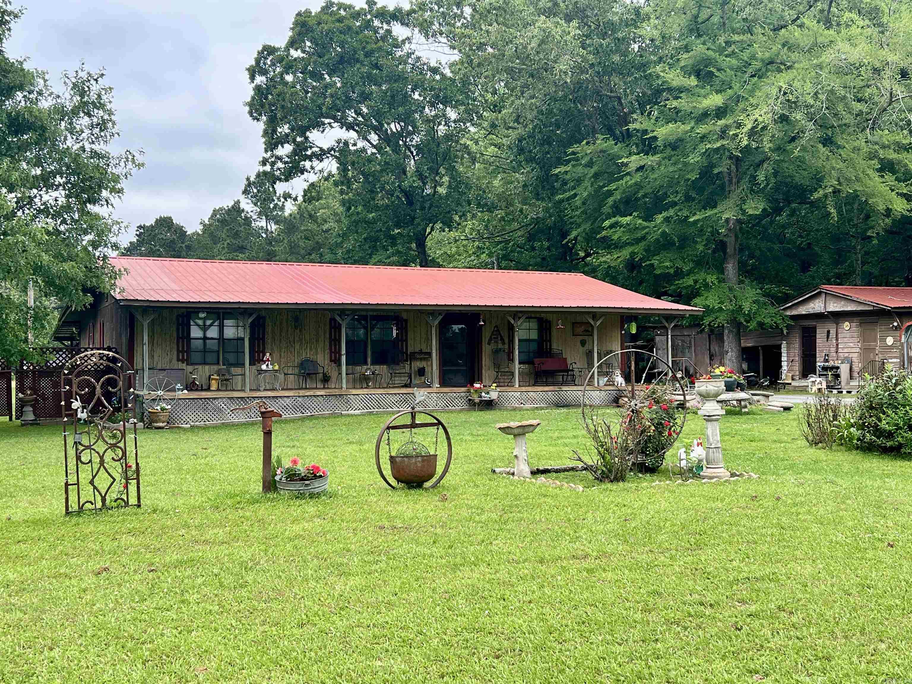 2469 W State 212 Highway Property Photo 3