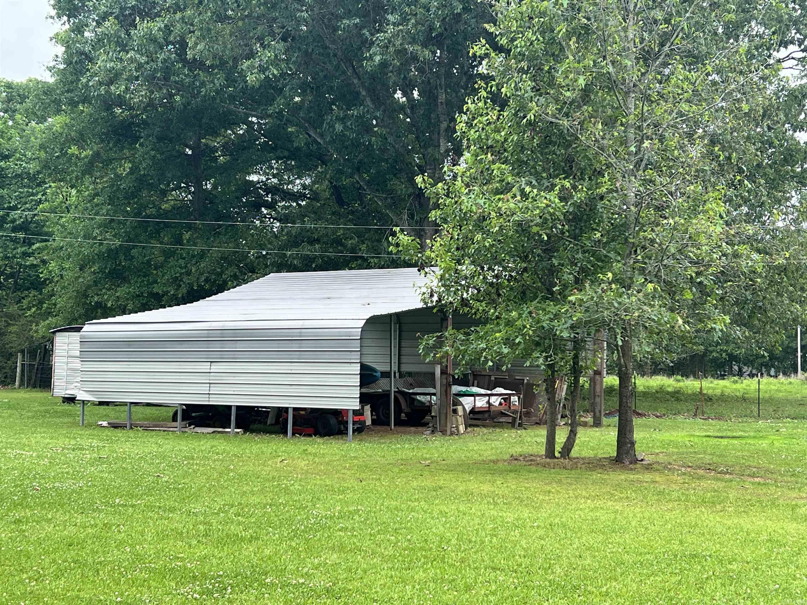 2469 W State 212 Highway Property Photo 8