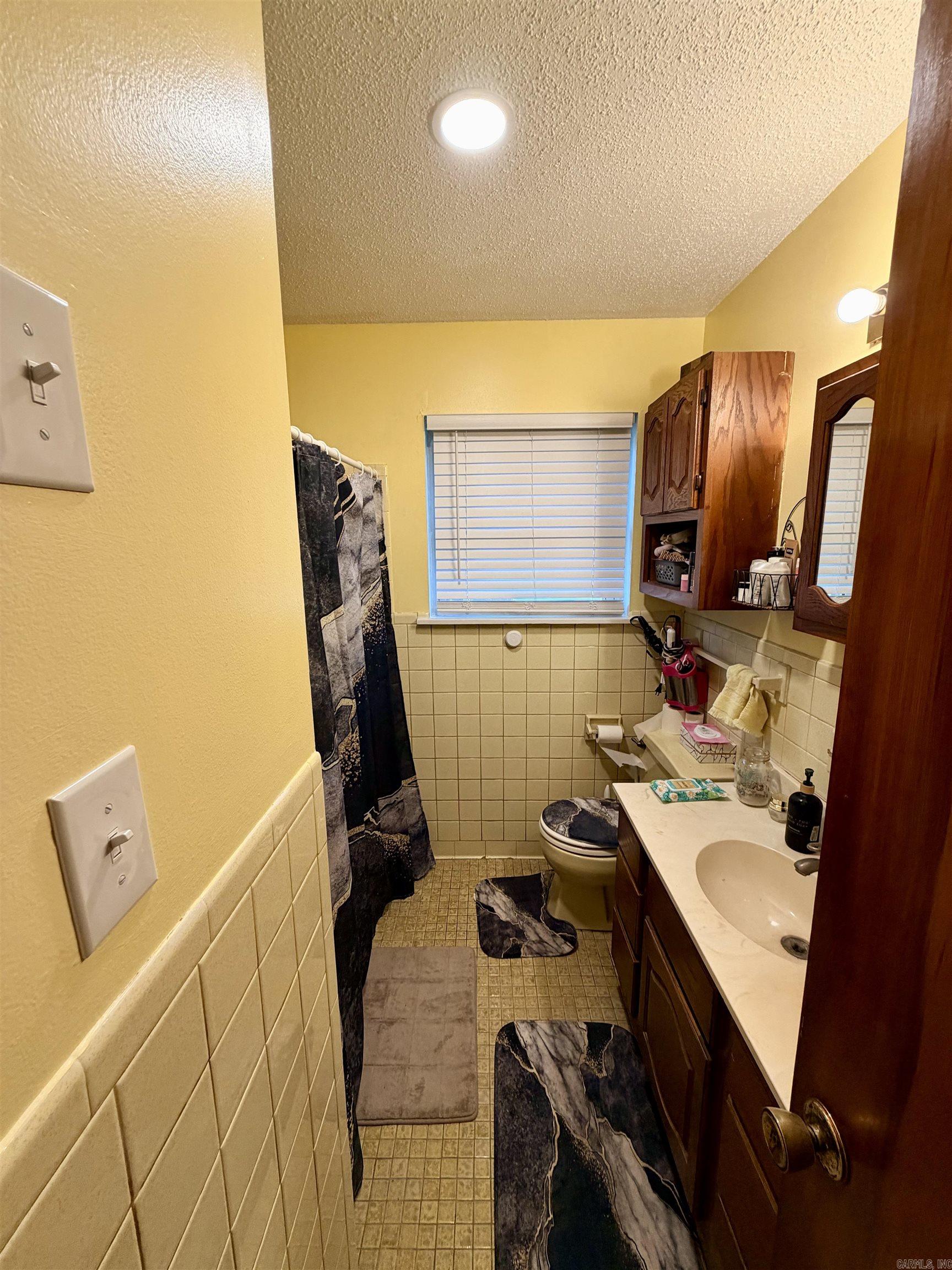 108 Smart Street Property Photo 6