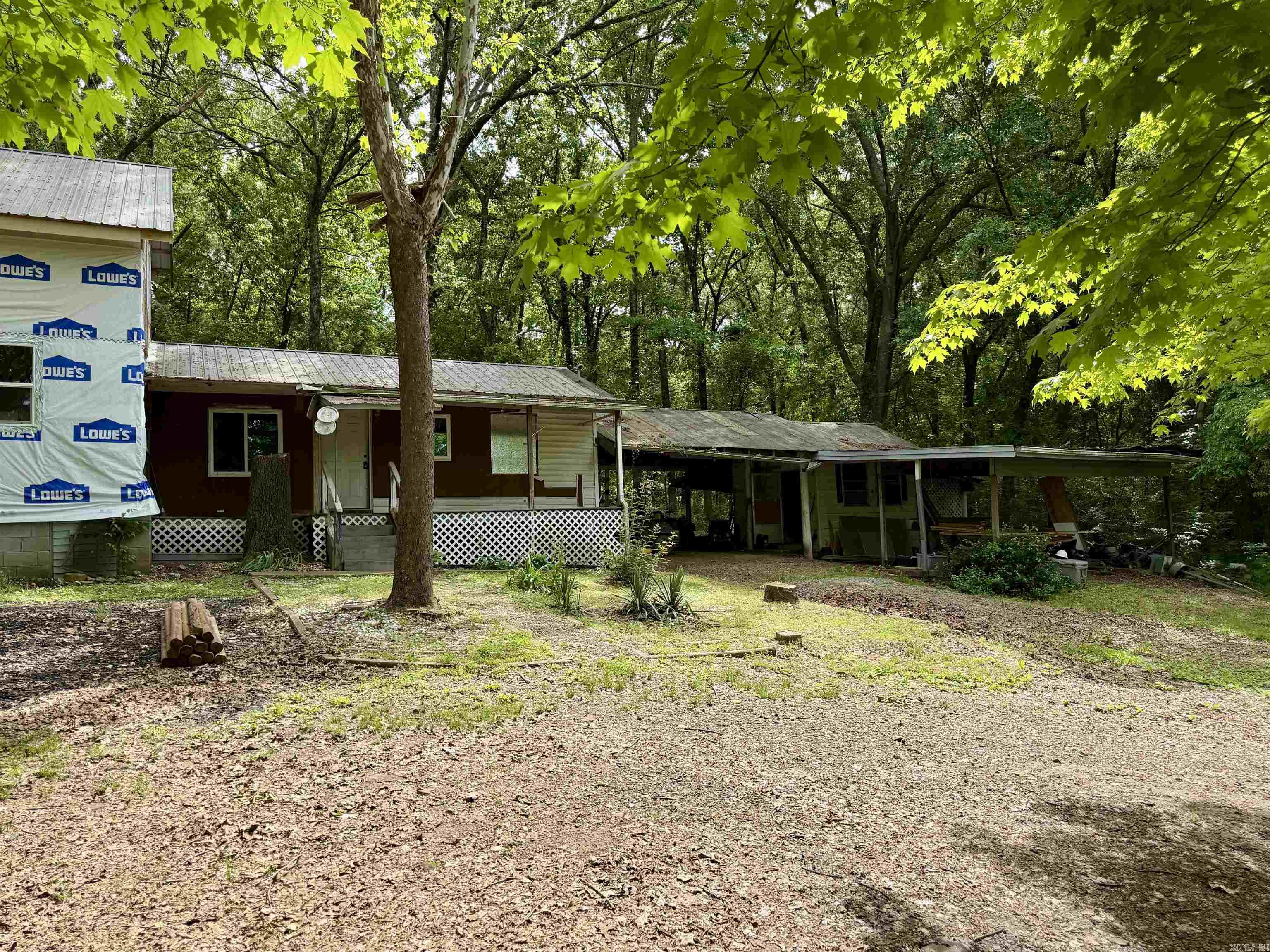 208 County Road 2228 Property Photo 4